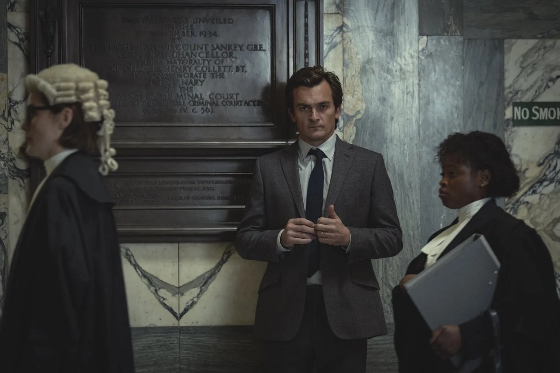 Rupert Friend and Michelle Dockery in Anatomy of a Scandal (2022)