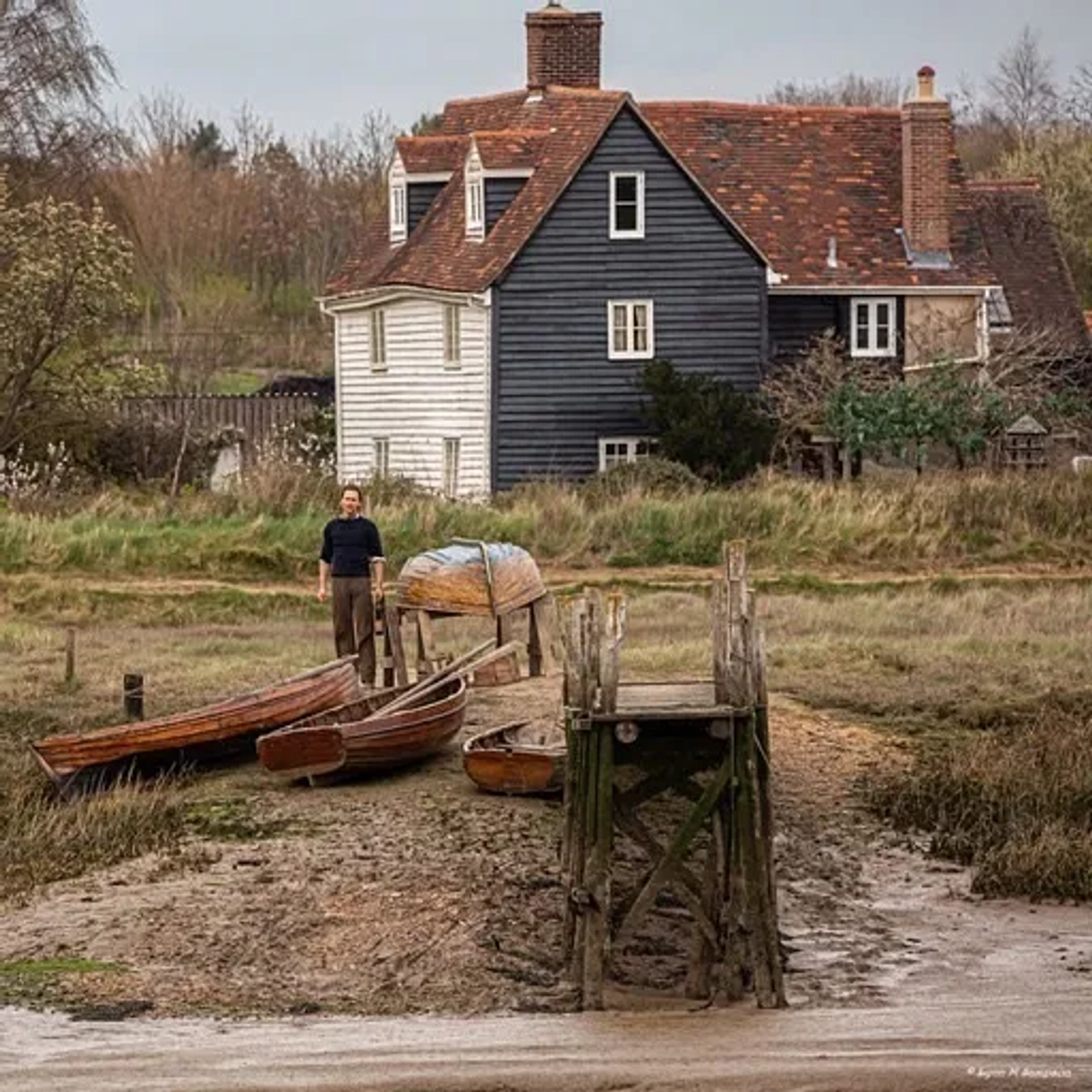 Tom Hiddleston in The Essex Serpent (2022)