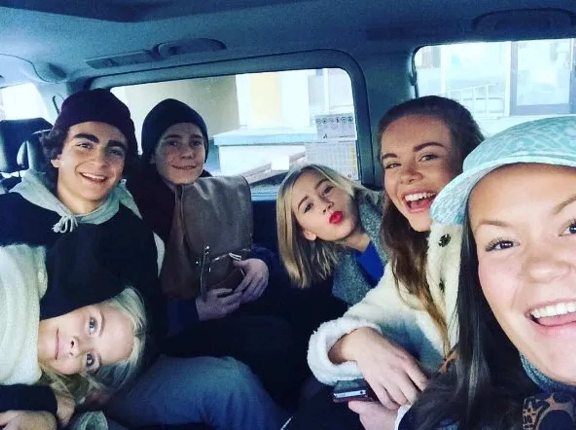 Ina Svenningdal, Josefine Frida Pettersen, Ulrikke Falch, Lisa Teige, Marlon Valdés Langeland, and Tarjei Sandvik Moe in Skam (2015)