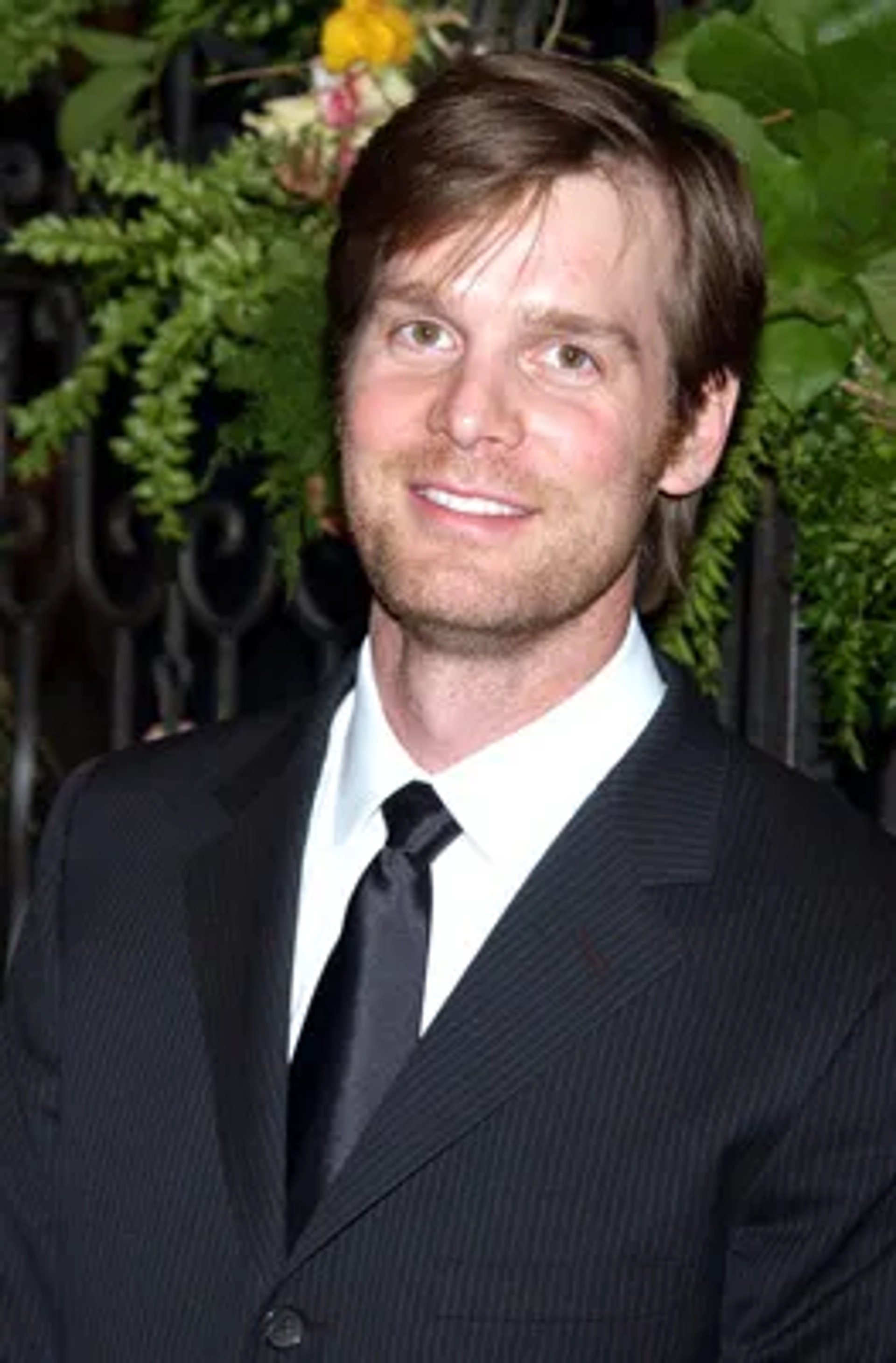 Peter Krause at an event for Six Feet Under (2001)