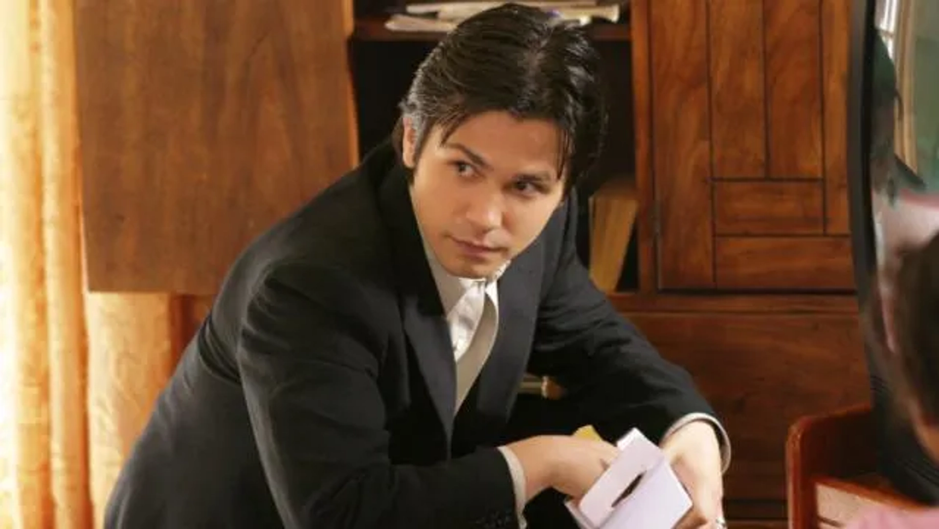 Freddy Rodríguez in Six Feet Under (2001)