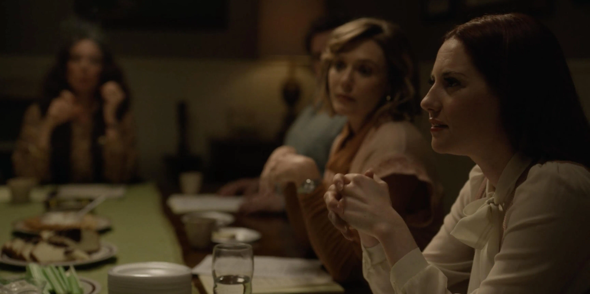 Elizabeth Marvel, Elizabeth Olsen, and Bonnie Gayle Sparks in Love & Death (2023)