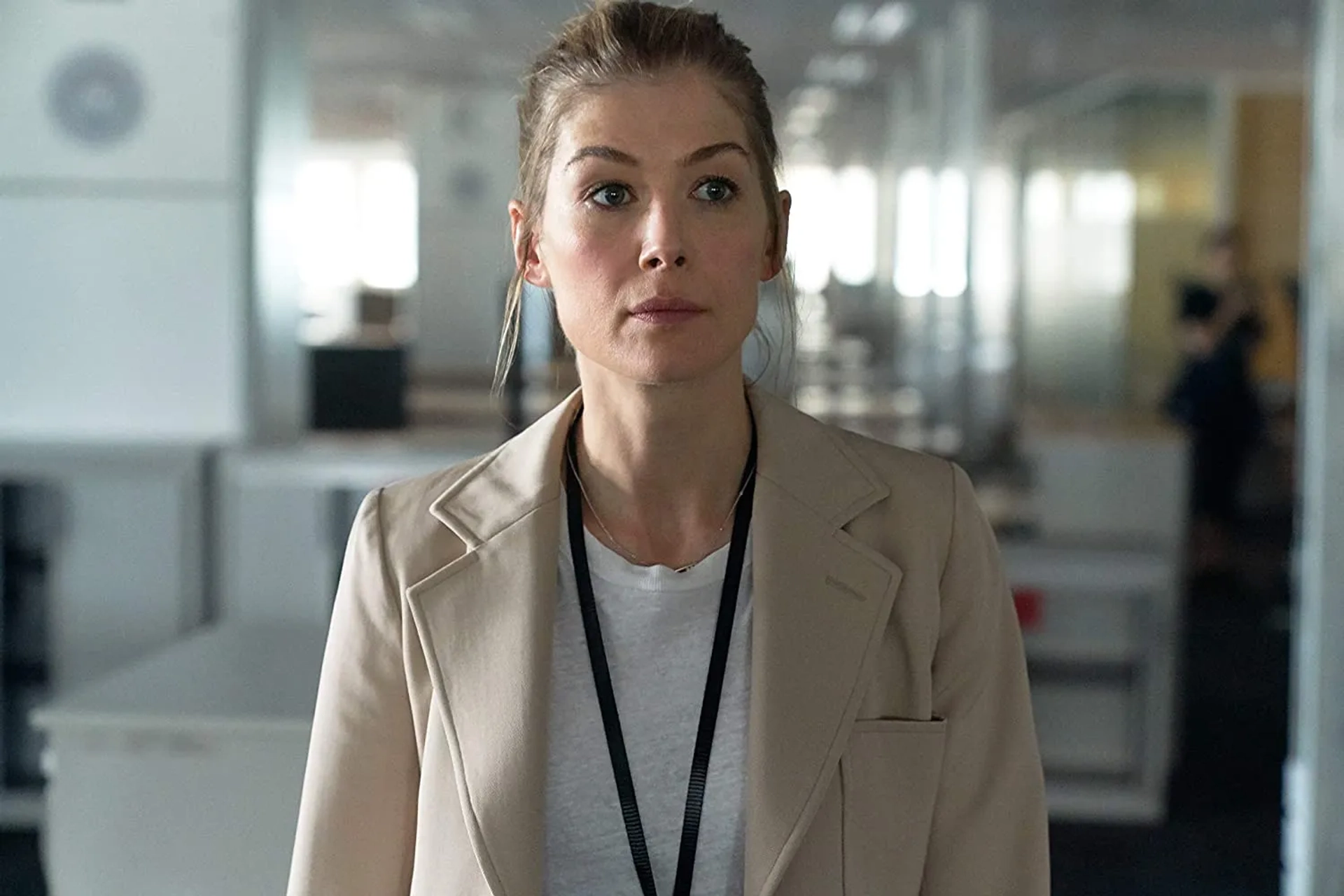 Rosamund Pike in The Informer (2019)