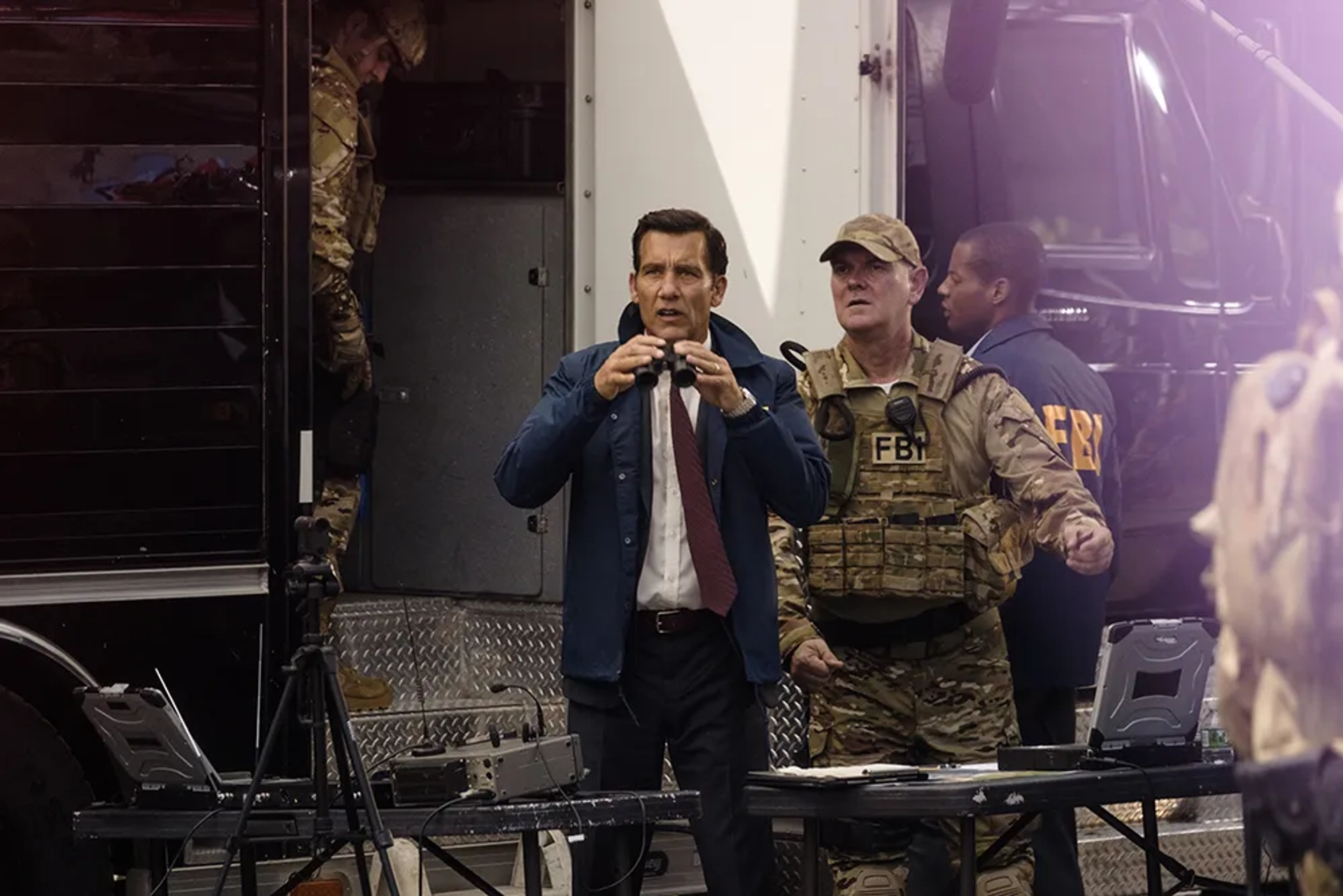 Clive Owen in The Informer (2019)