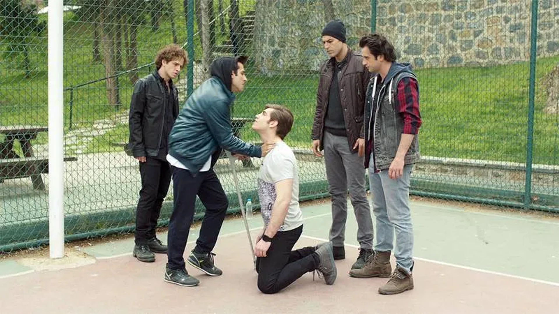 Cem Yigit Uzümoglu, Baran Bölükbasi, Kaan Sevi, Hakan Ummak, and Emre Bey in Adi Efsane (2017)