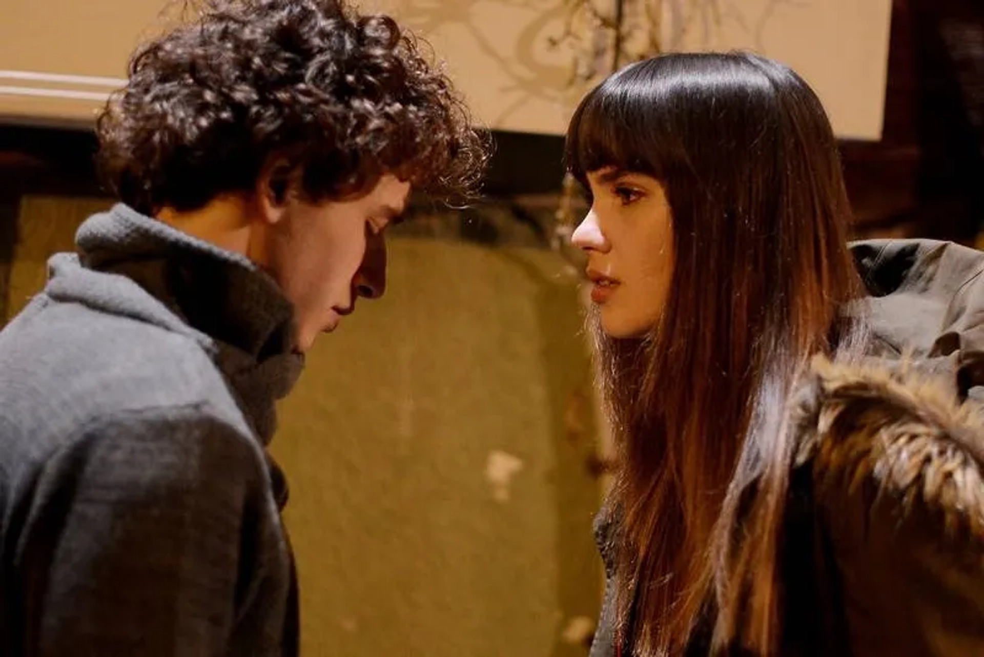 Cem Yigit Uzümoglu and Almila Ada in Adi Efsane (2017)