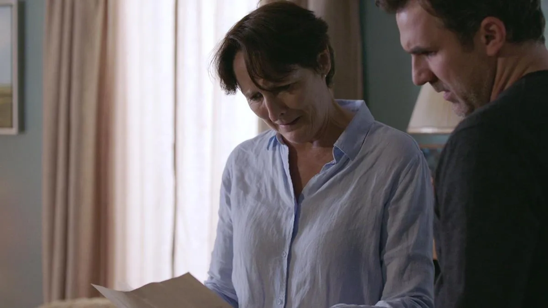 Paul Schneider and Fiona Shaw in Channel Zero (2016)