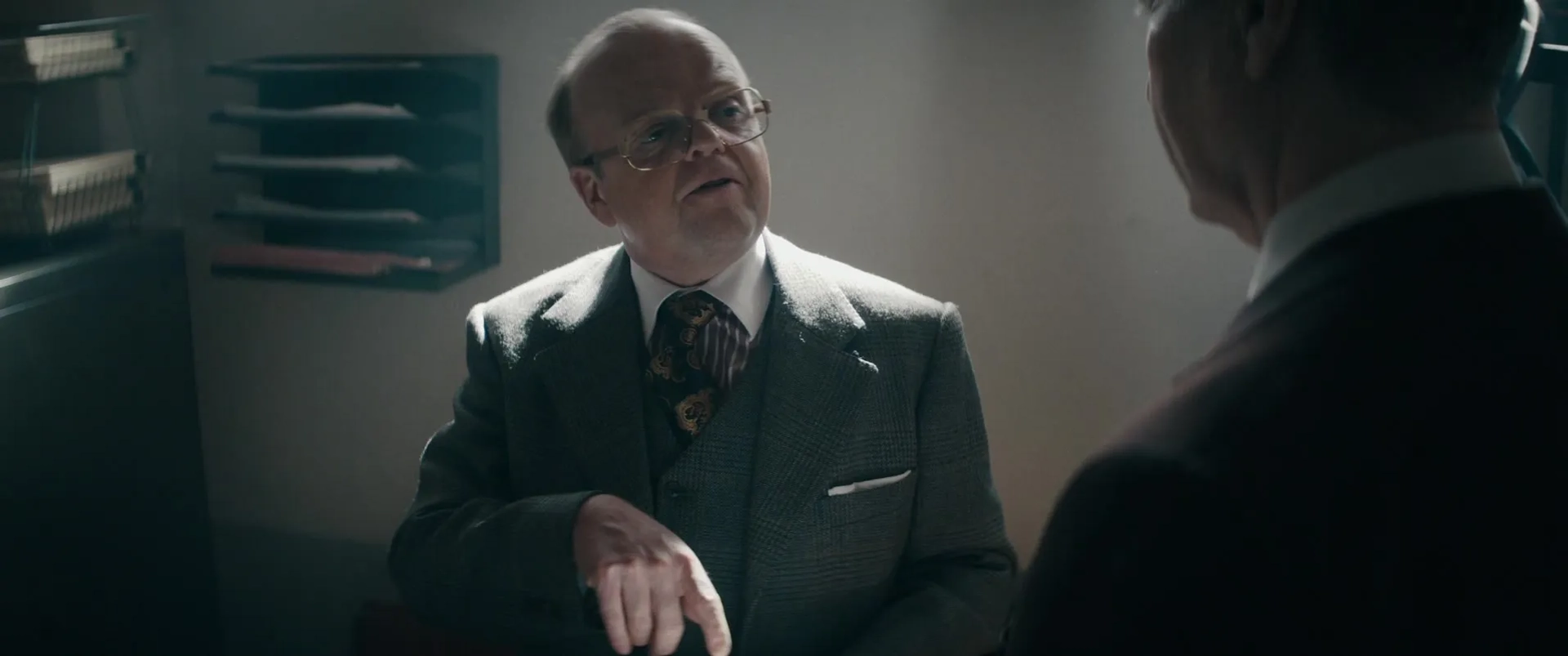 Toby Jones in Tetris (2023)