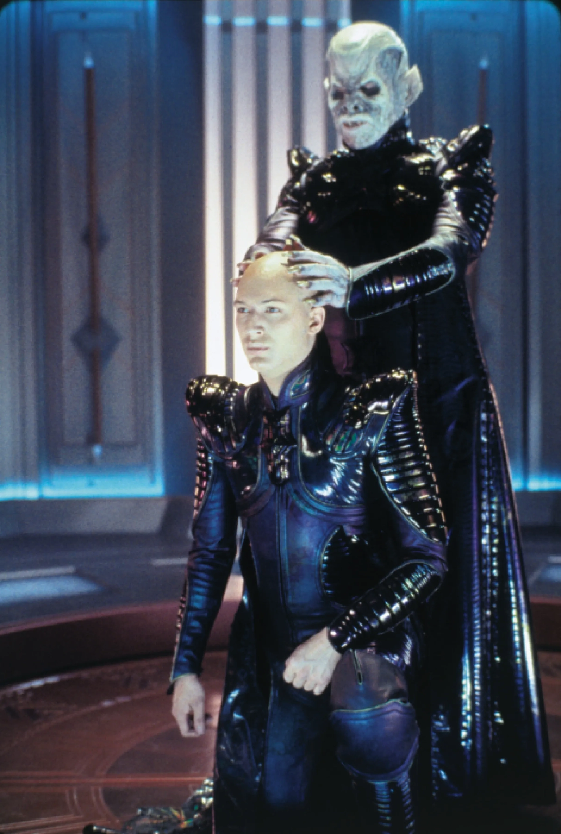 Ron Perlman and Tom Hardy in Star Trek: Nemesis (2002)