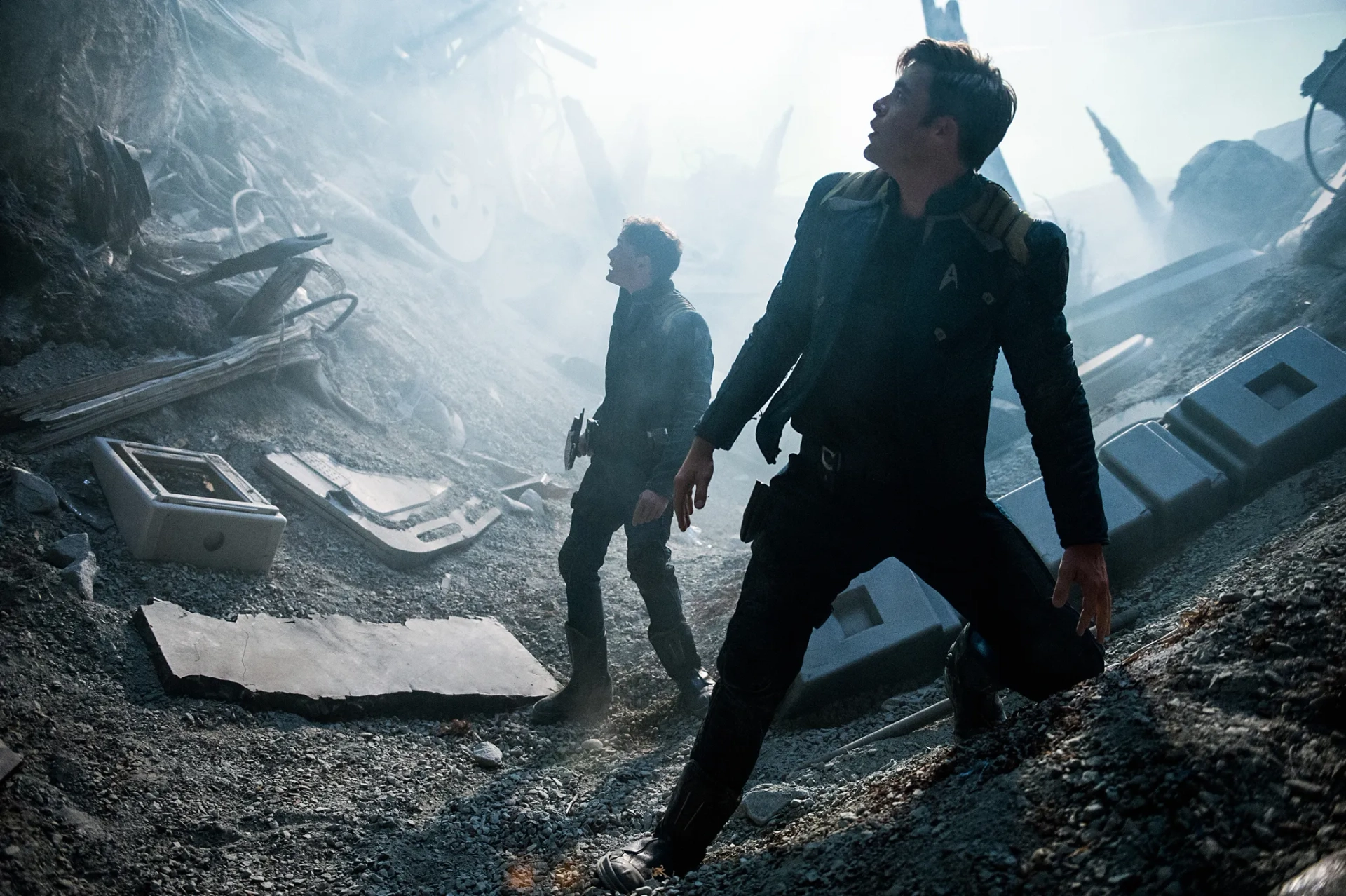 Anton Yelchin and Chris Pine in Star Trek Beyond (2016)