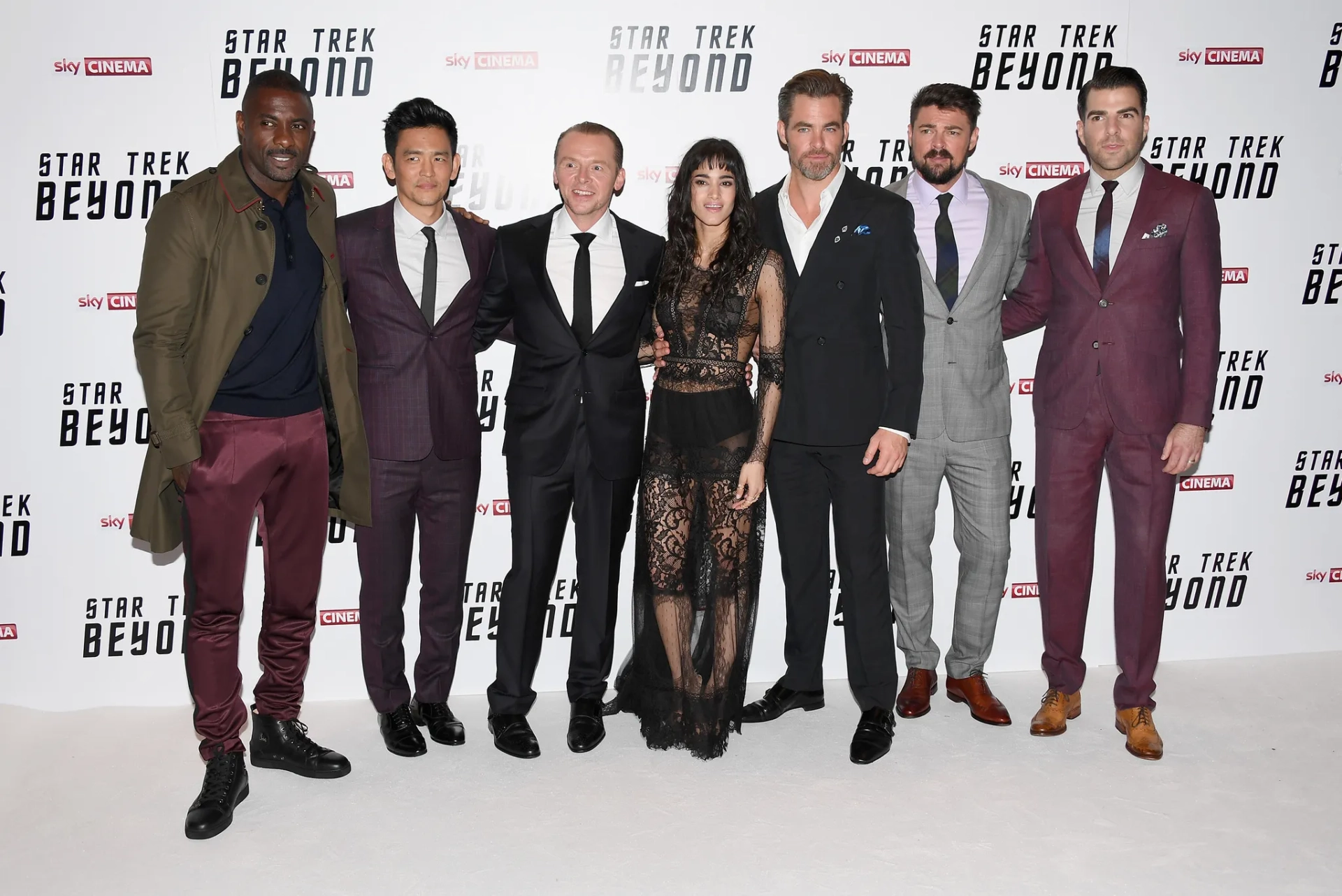 John Cho, Idris Elba, Simon Pegg, Zachary Quinto, Karl Urban, Sofia Boutella, and Chris Pine at an event for Star Trek Beyond (2016)