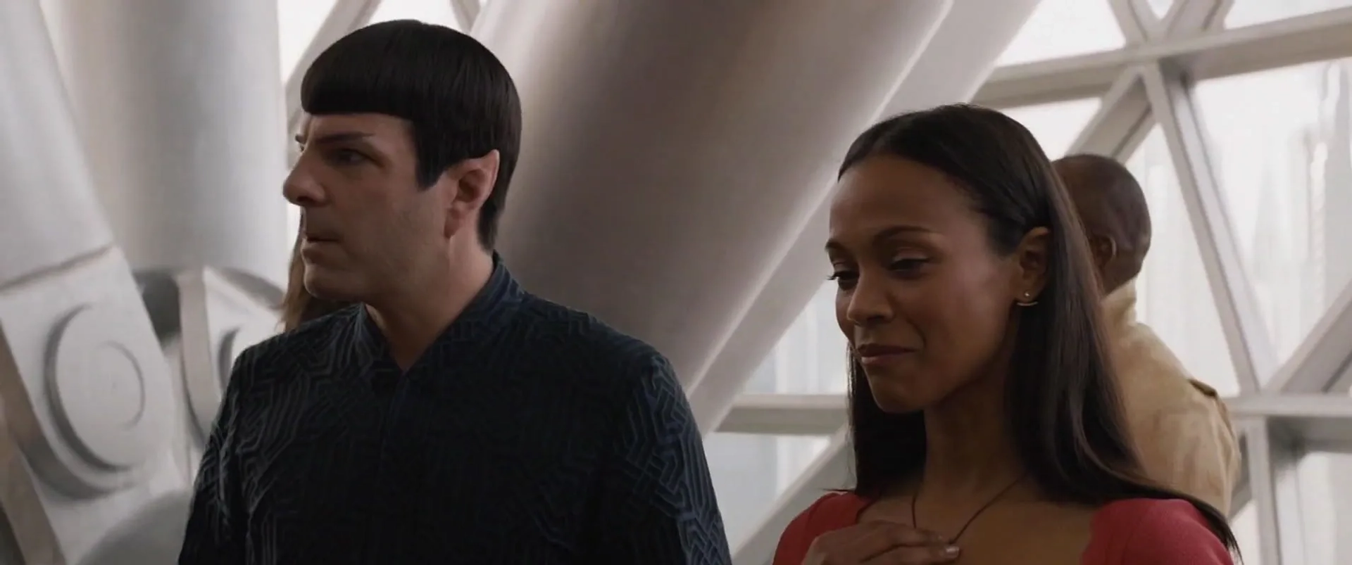 Zachary Quinto and Zoe Saldana in Star Trek Beyond (2016)