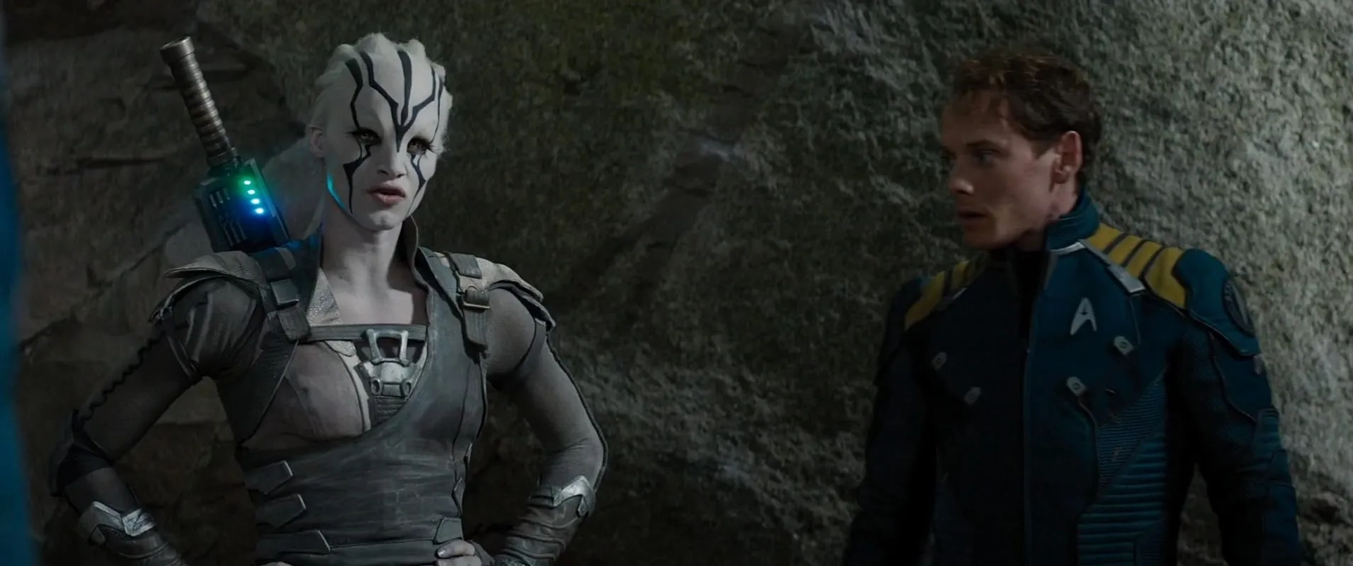 Anton Yelchin and Sofia Boutella in Star Trek Beyond (2016)