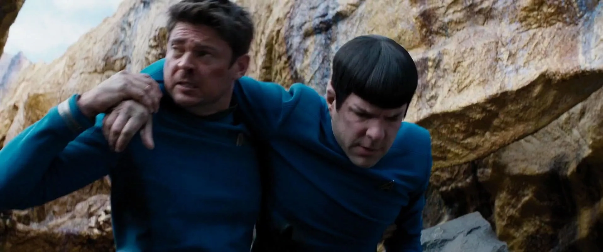 Zachary Quinto and Karl Urban in Star Trek Beyond (2016)