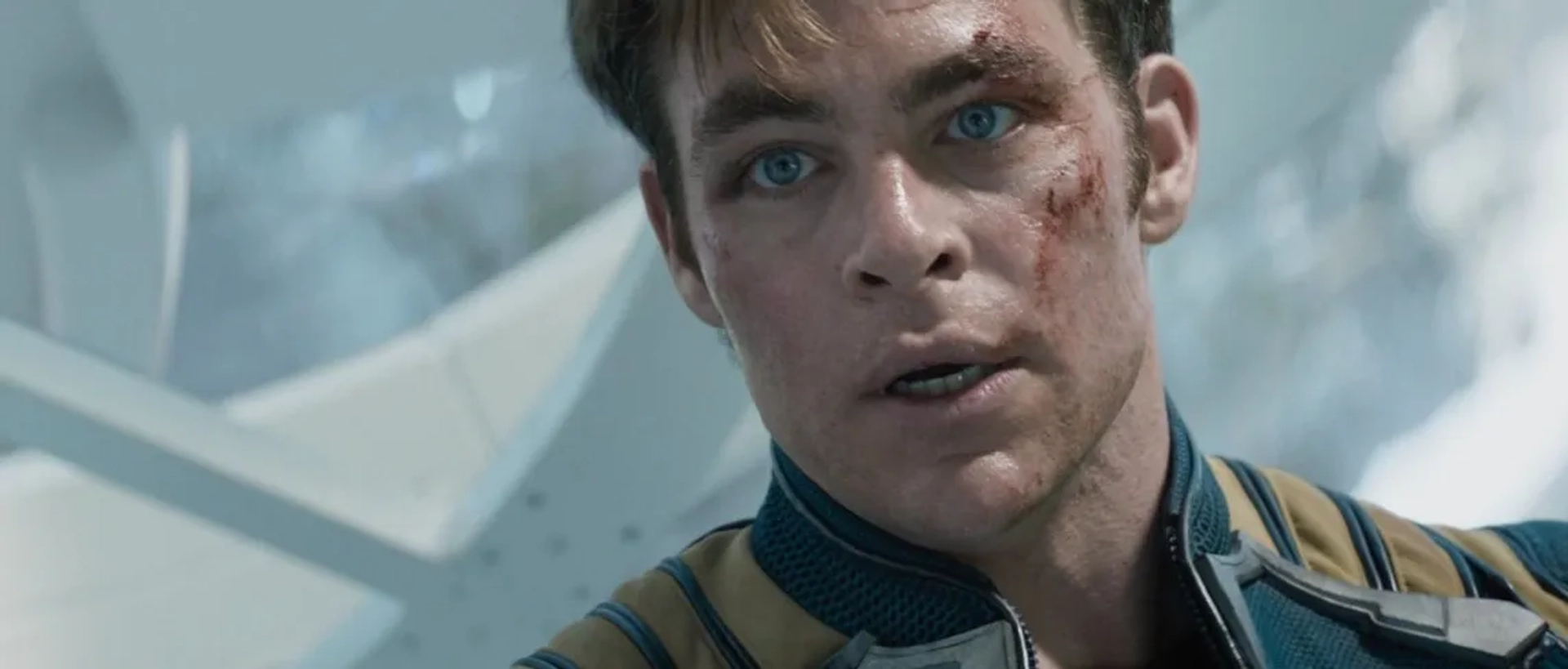 Chris Pine in Star Trek Beyond (2016)