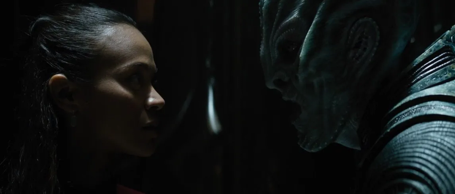 Idris Elba and Zoe Saldana in Star Trek Beyond (2016)