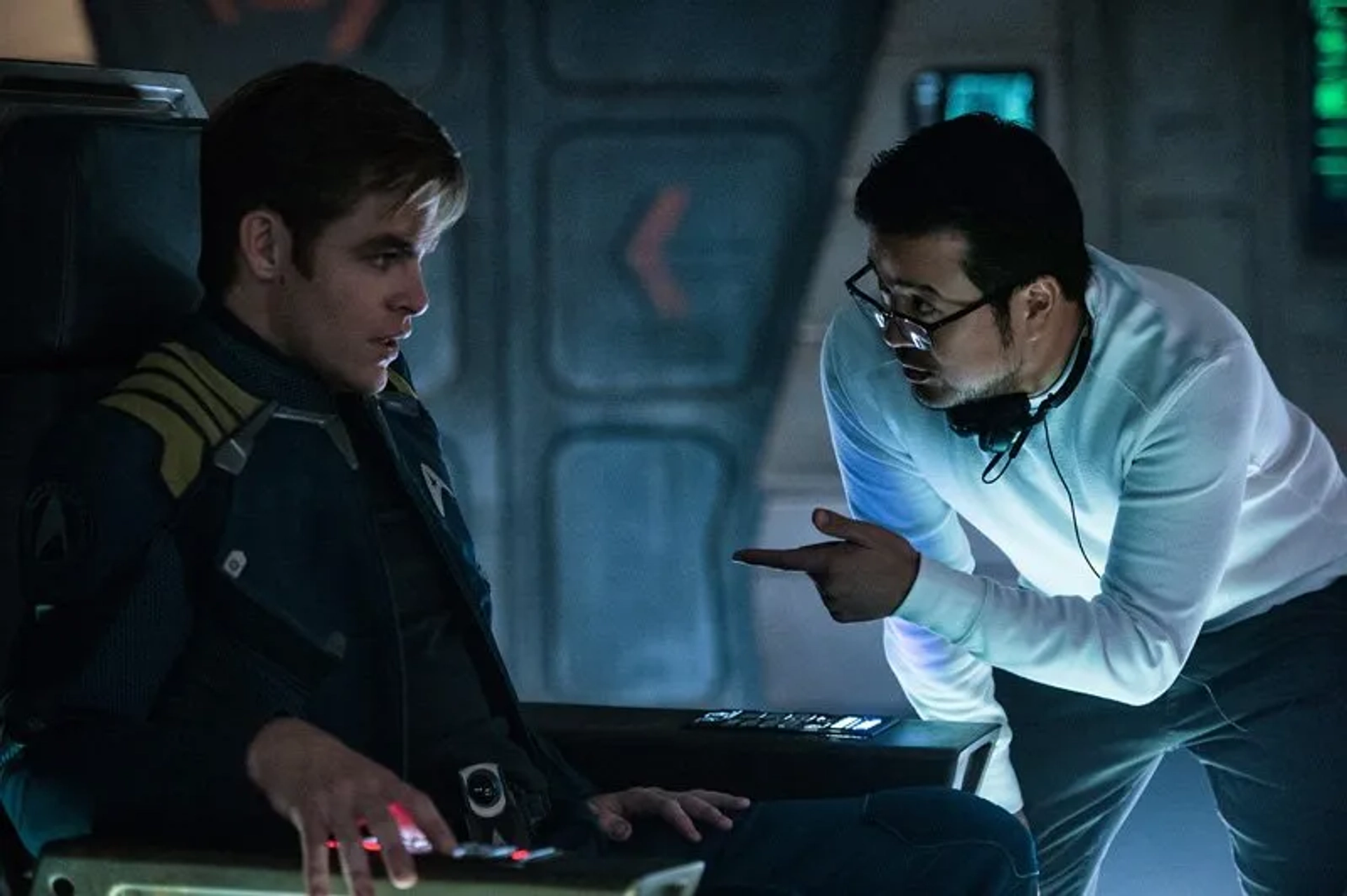 Justin Lin and Chris Pine in Star Trek Beyond (2016)