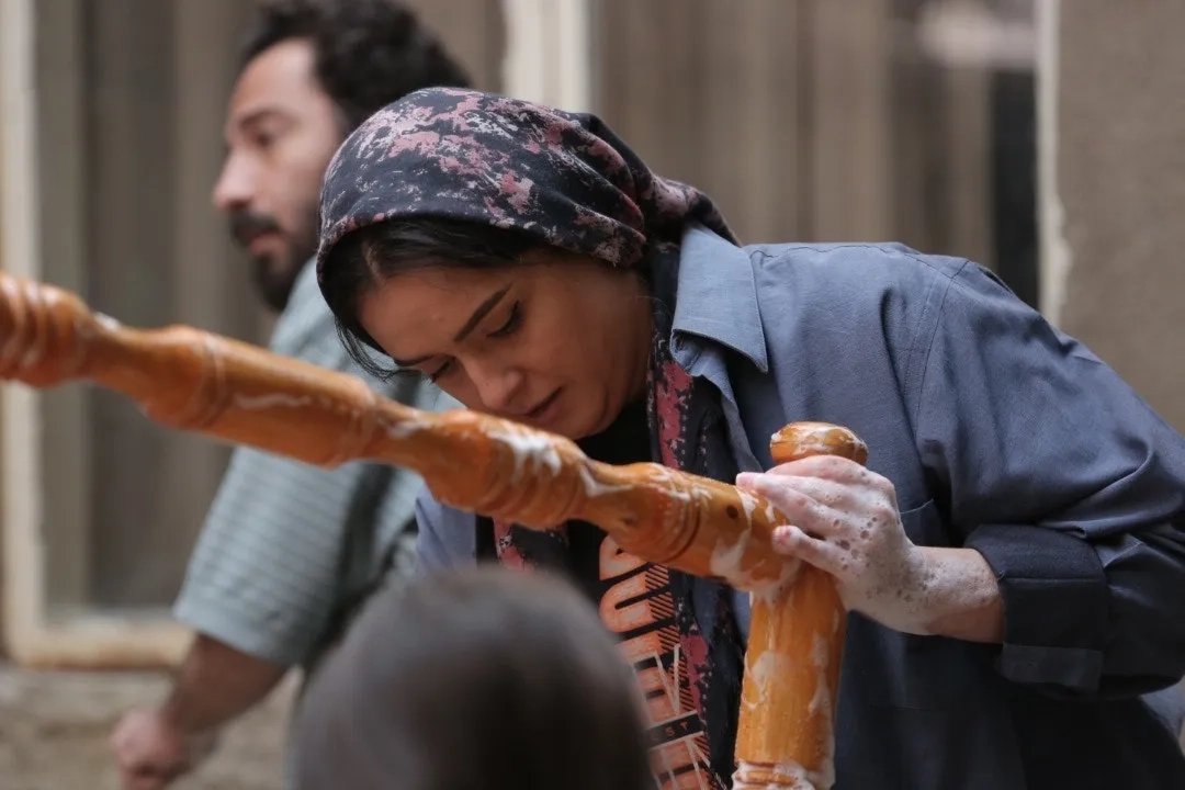 Taraneh Alidoosti in Leila's Brothers (2022)