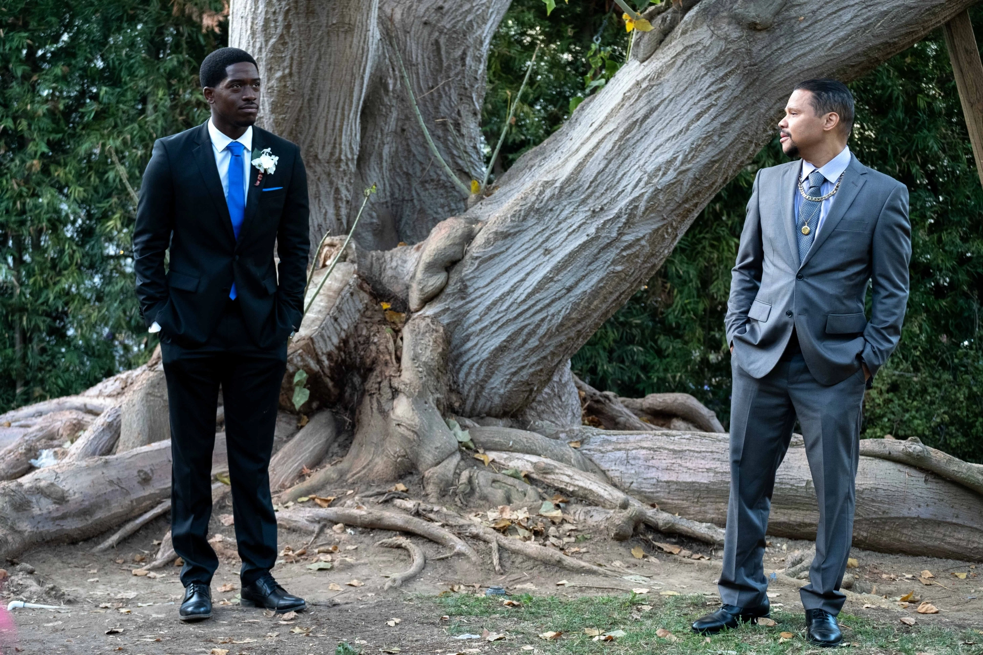 De'aundre Bonds and Damson Idris in Snowfall: Celebration (2022)