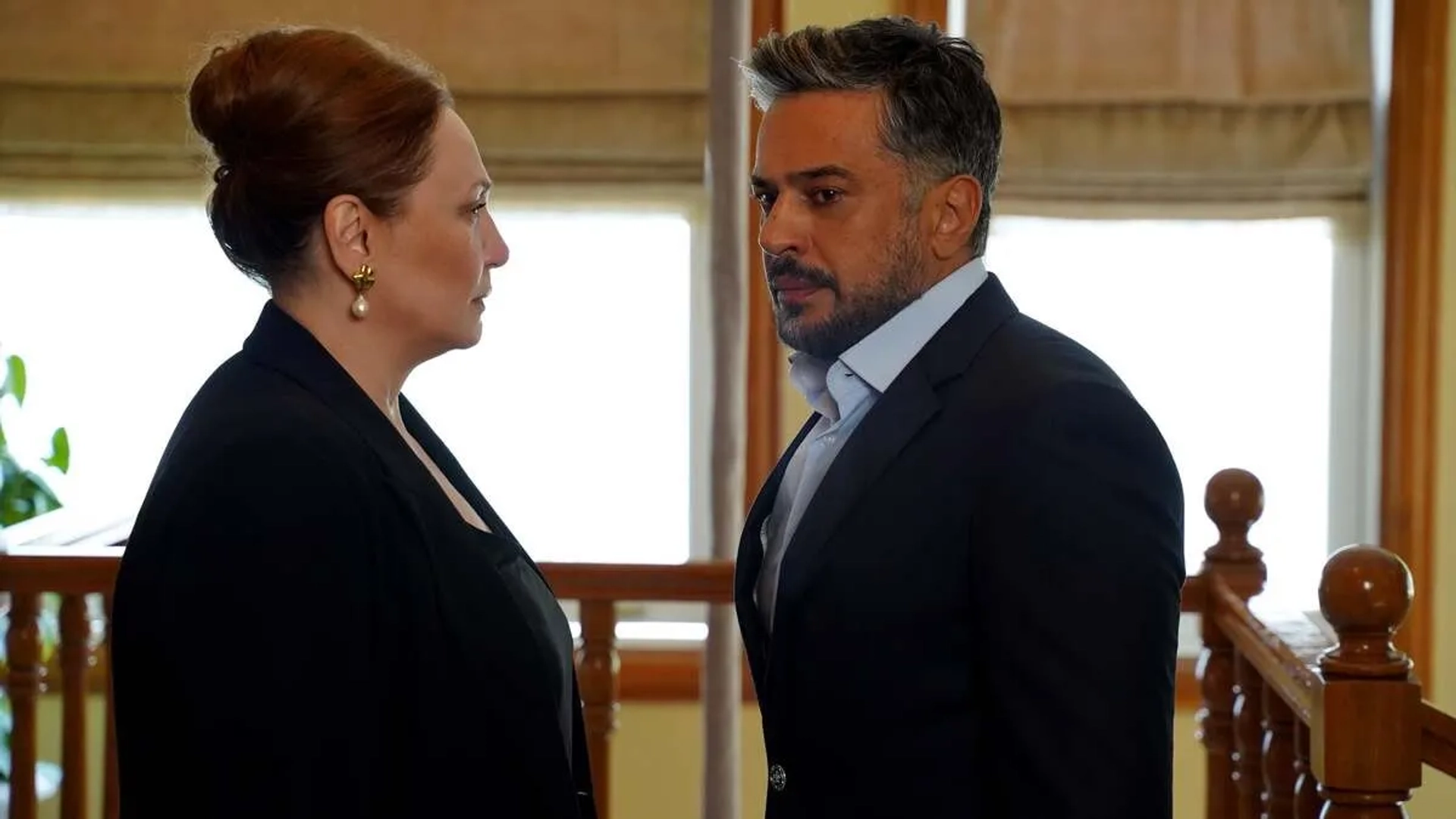 Emre Altug and Gülçin Santircioglu in Golden Boy (2022)