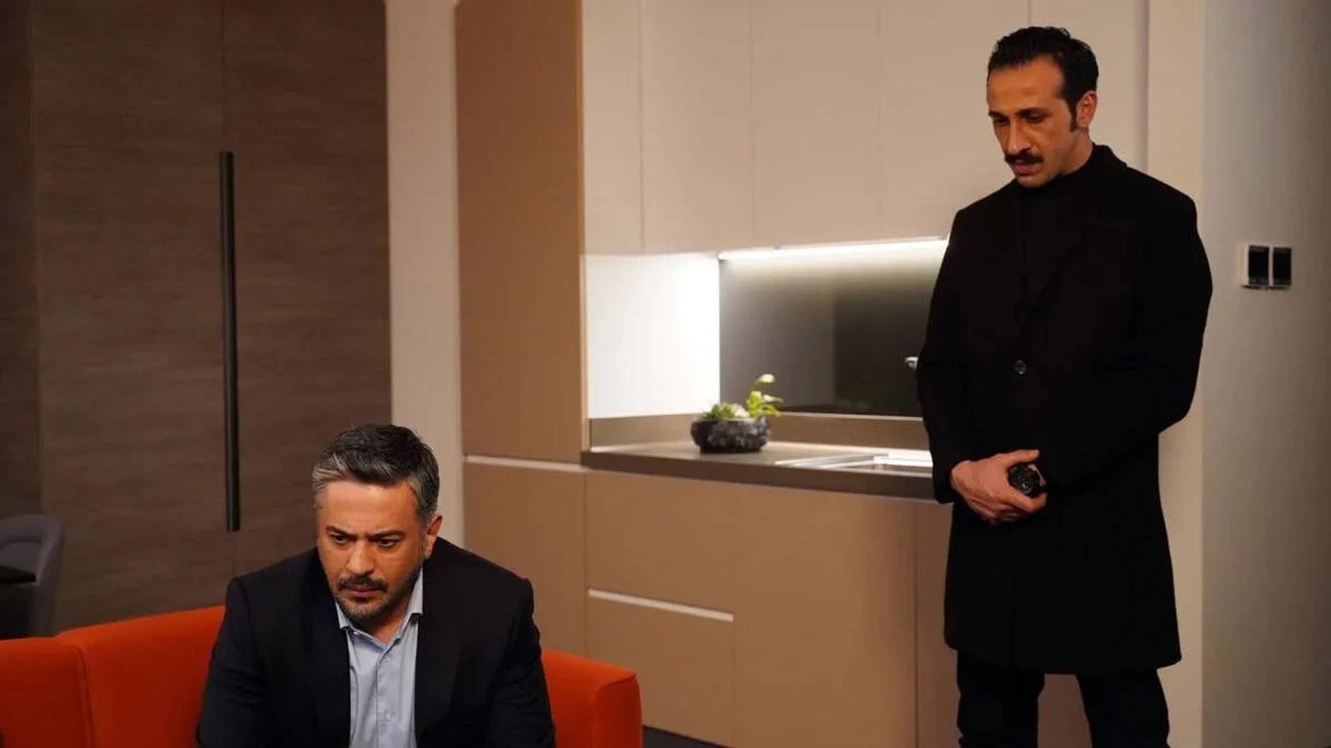 Emre Altug and Ersin Arici in Golden Boy (2022)