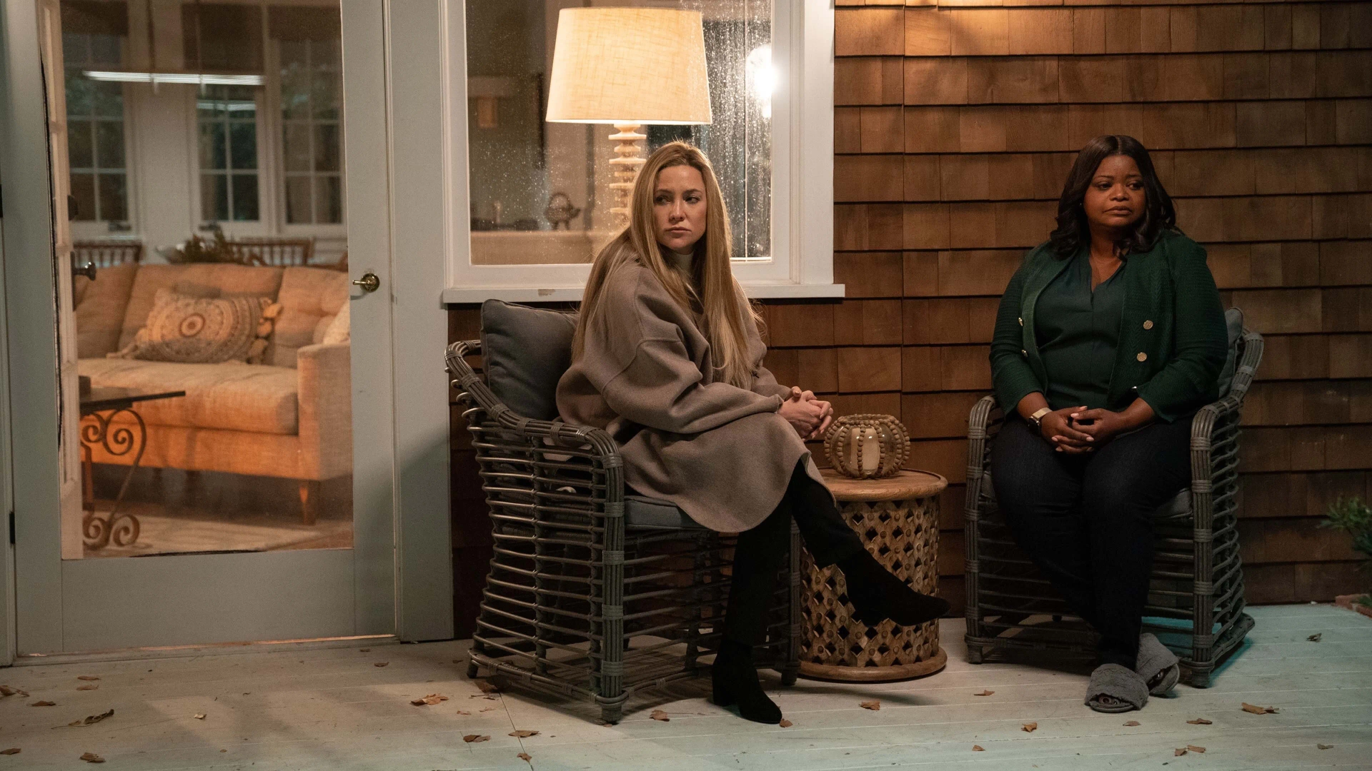 Kate Hudson and Octavia Spencer in Truth Be Told: All These Women (2021)