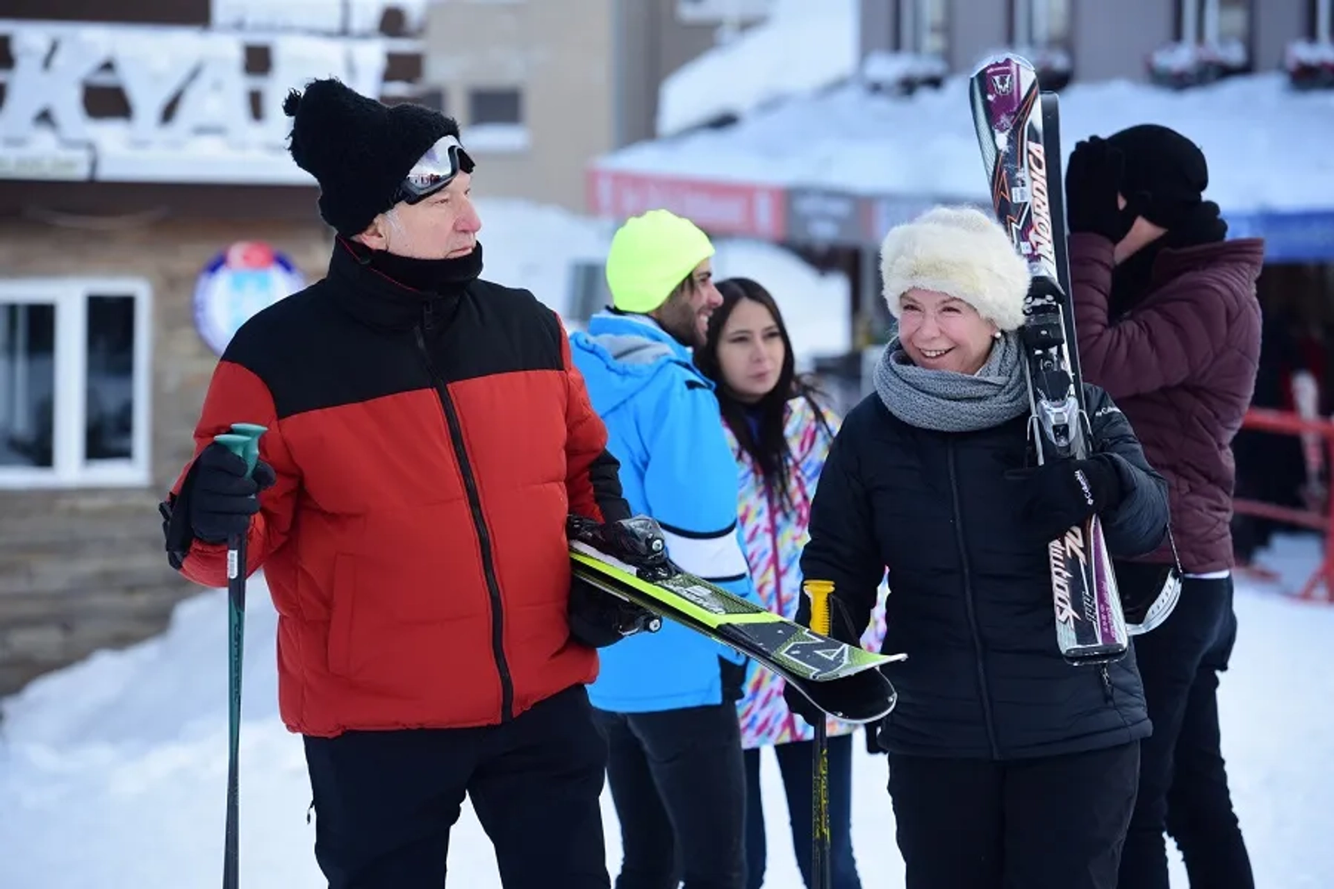 Ipek Bilgin and Tamer Levent in Istanbullu Gelin (2017)