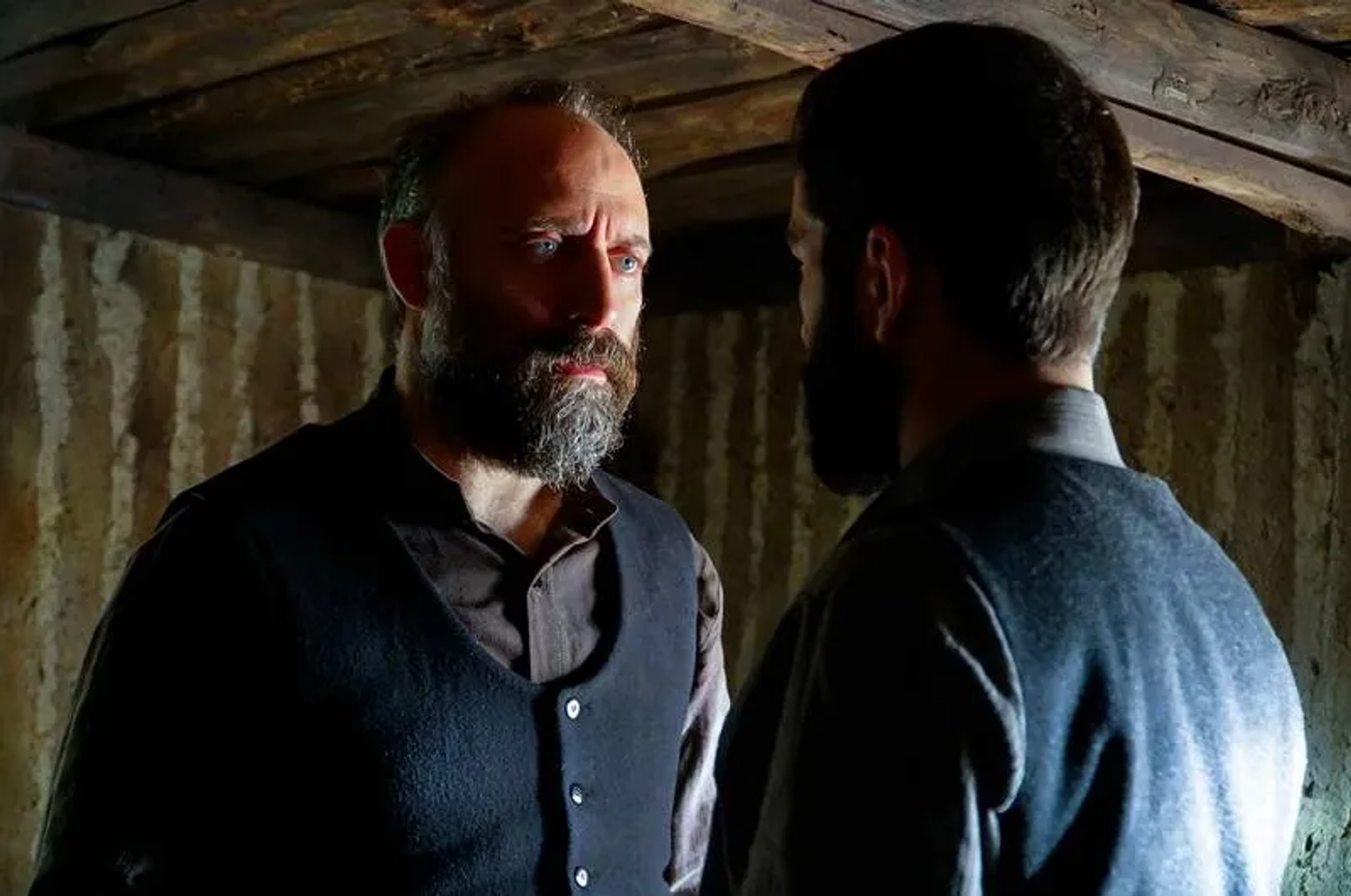 Halit Ergenç and Ufuk Bayraktar in Wounded Love (2016)