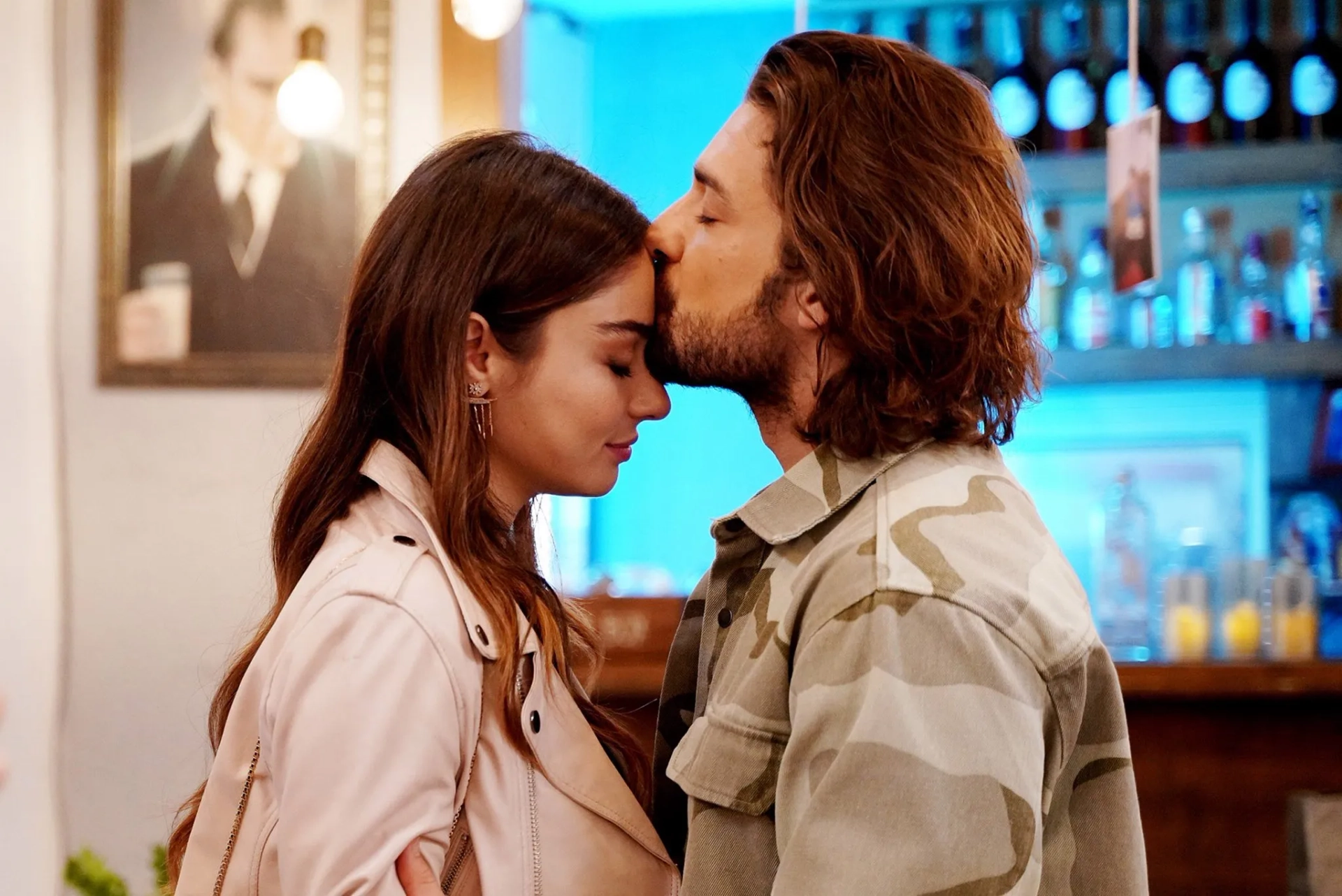 Ayça Aysin Turan and Alp Navruz in Be My Sunshine (2021)