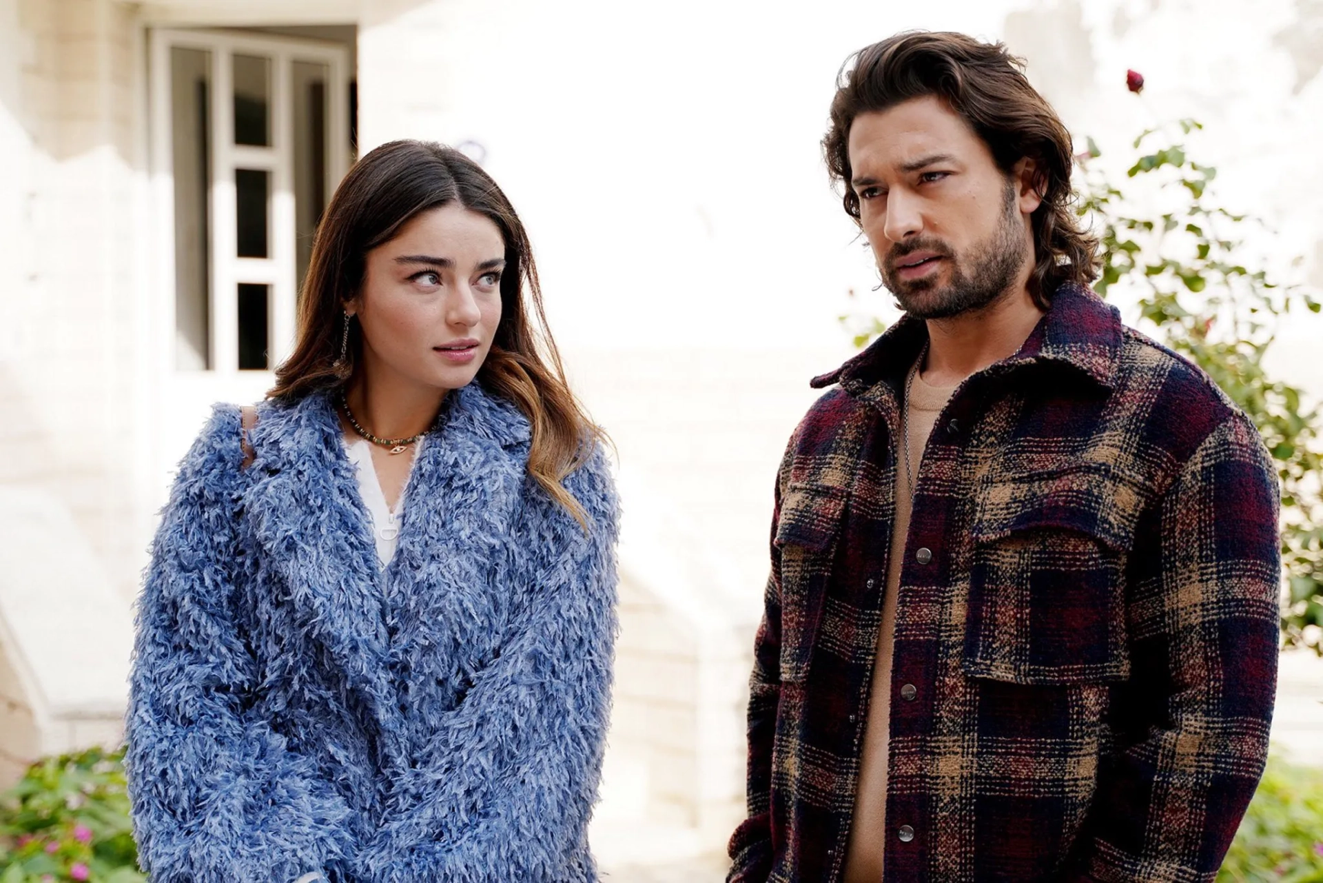 Ayça Aysin Turan and Alp Navruz in Be My Sunshine (2021)