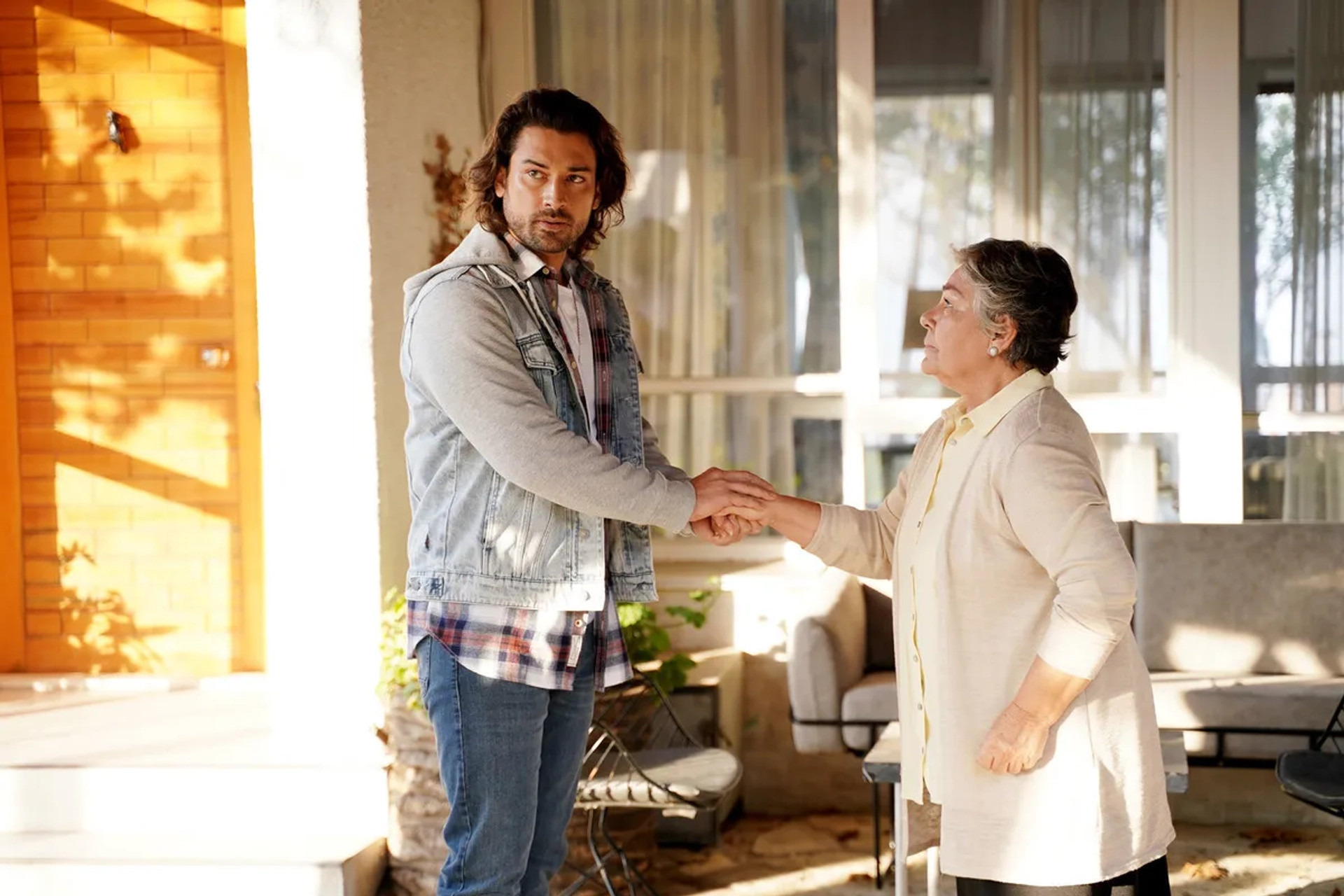 Bedia Ener and Alp Navruz in Be My Sunshine (2021)