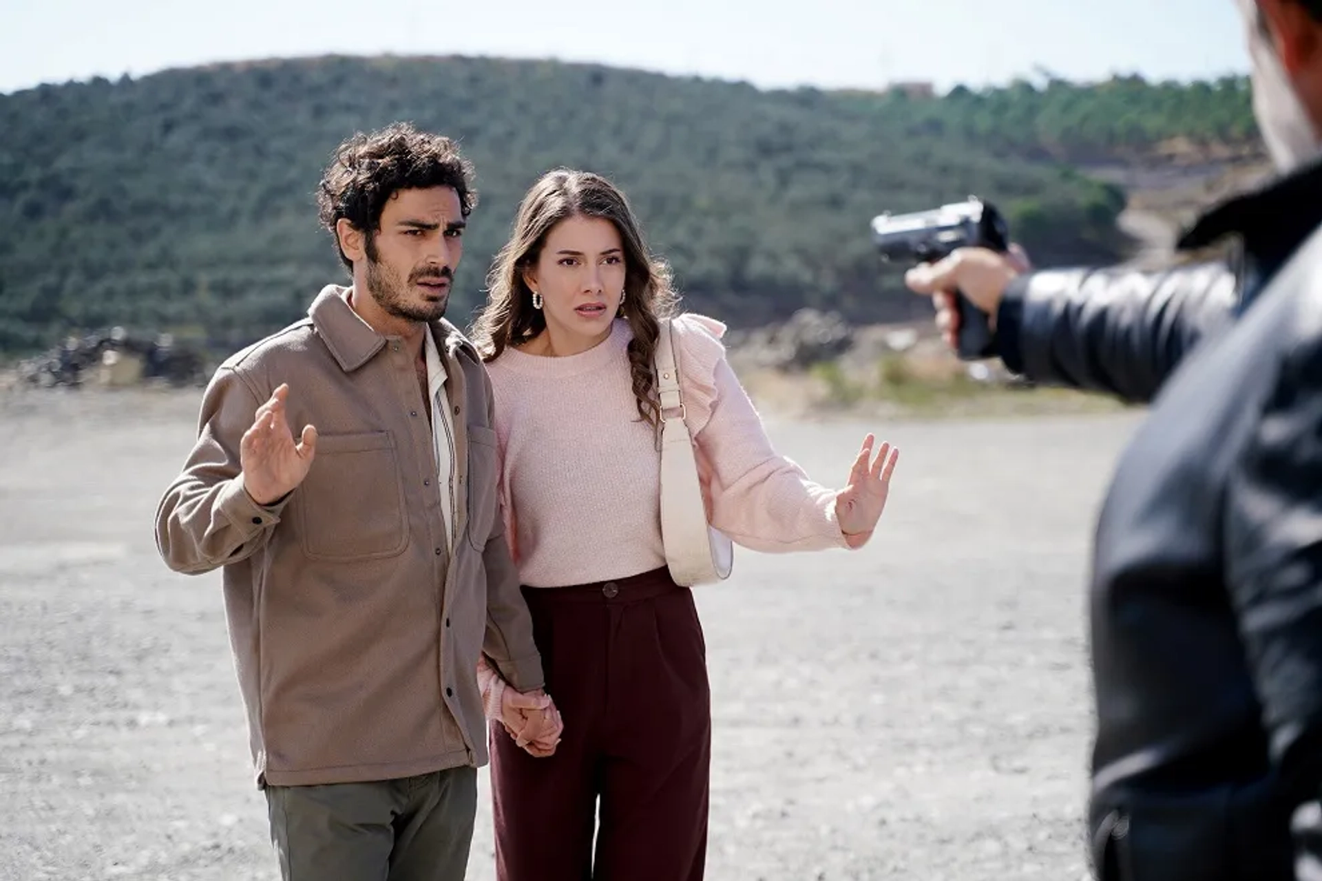 Yusuf Atala, Beril Pozam, and Erdem Kaynarca in Be My Sunshine (2021)