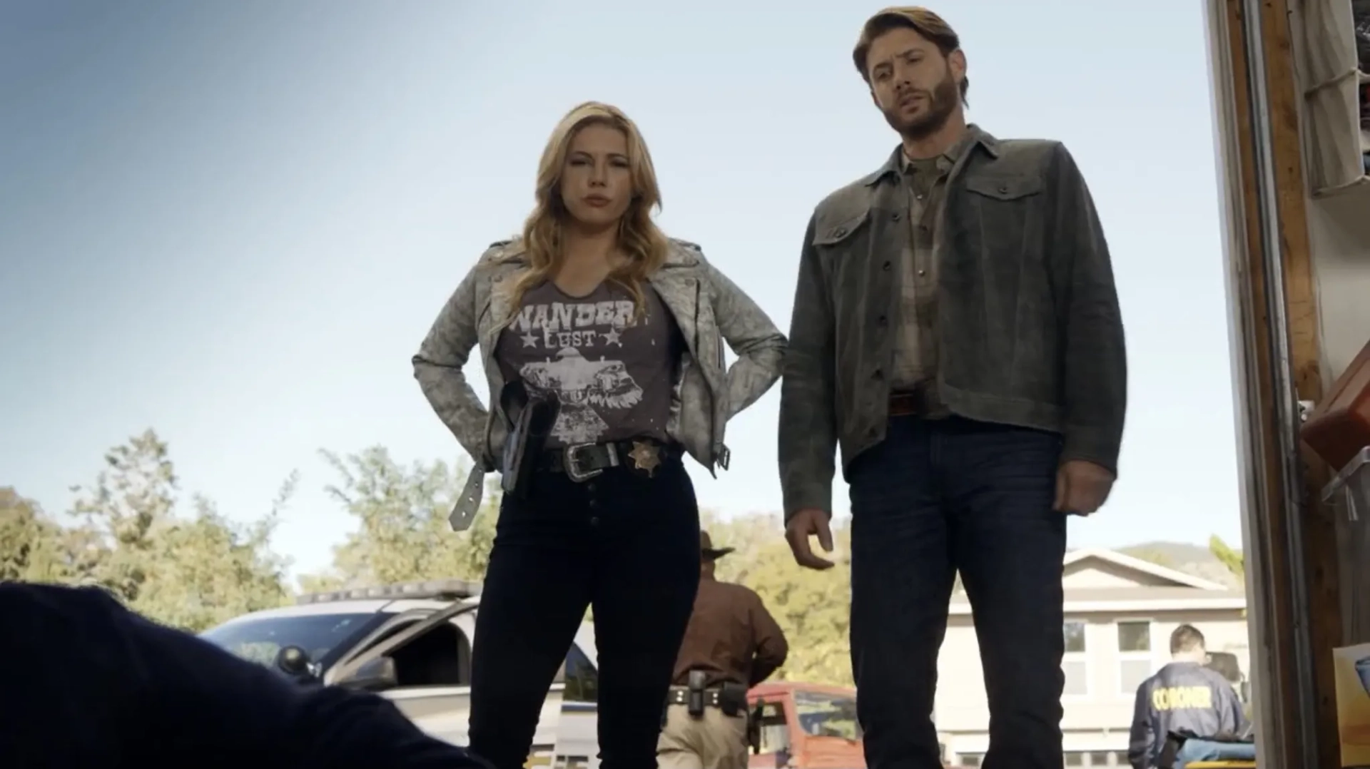 Jensen Ackles and Katheryn Winnick in Big Sky (2020)