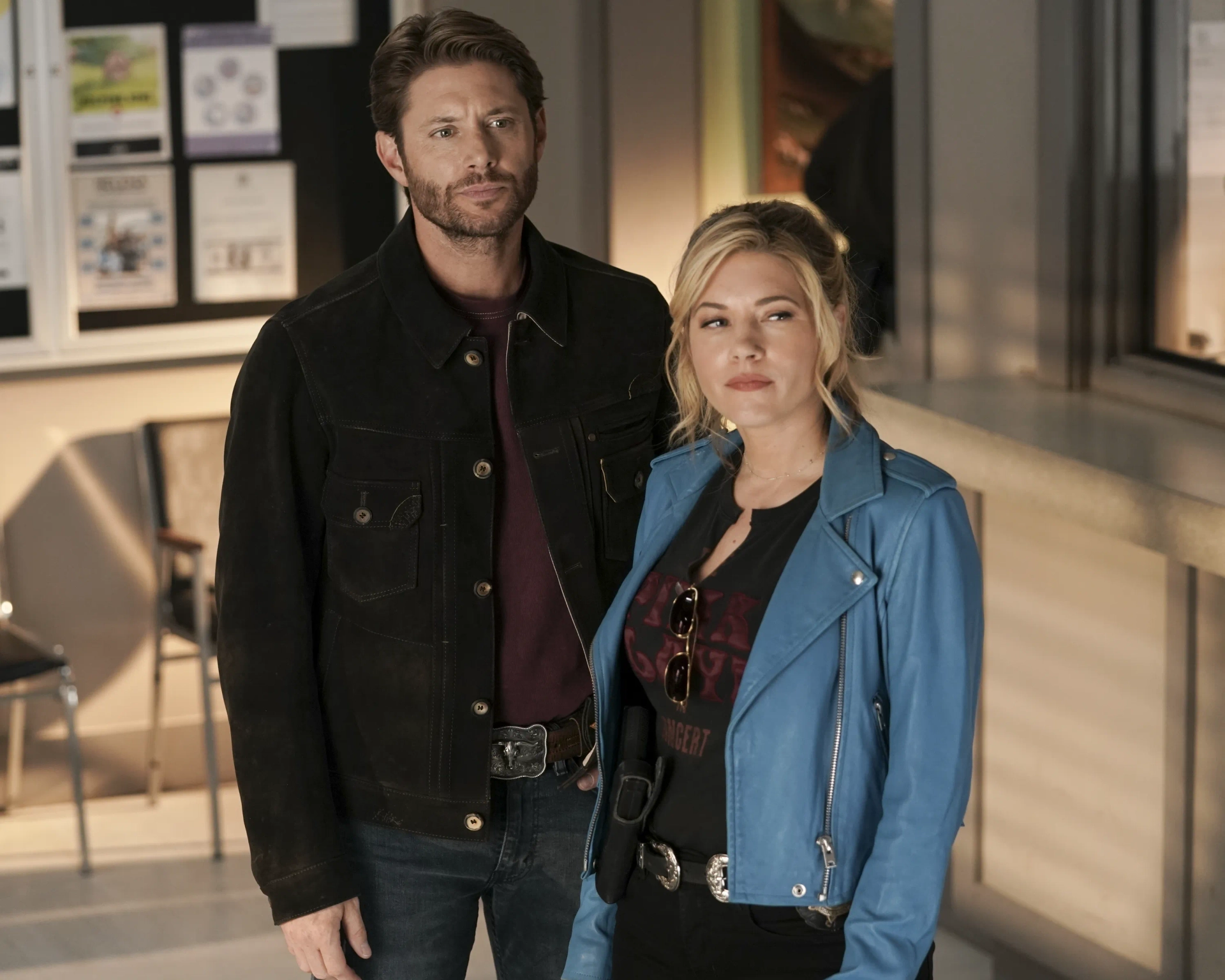 Jensen Ackles and Katheryn Winnick in Big Sky (2020)