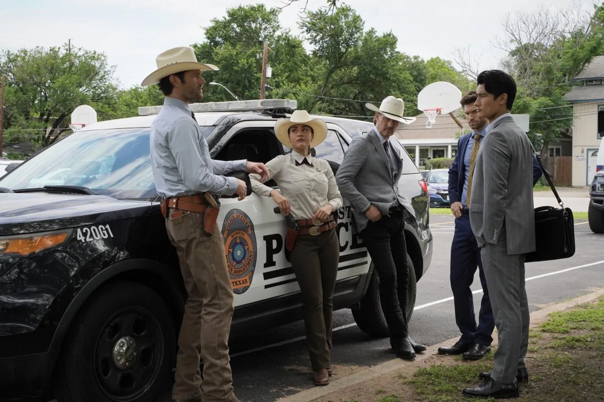 Jeffrey Nordling, Jared Padalecki, Keegan Allen, Lindsey Morgan, and Alex Landi in Walker (2021)