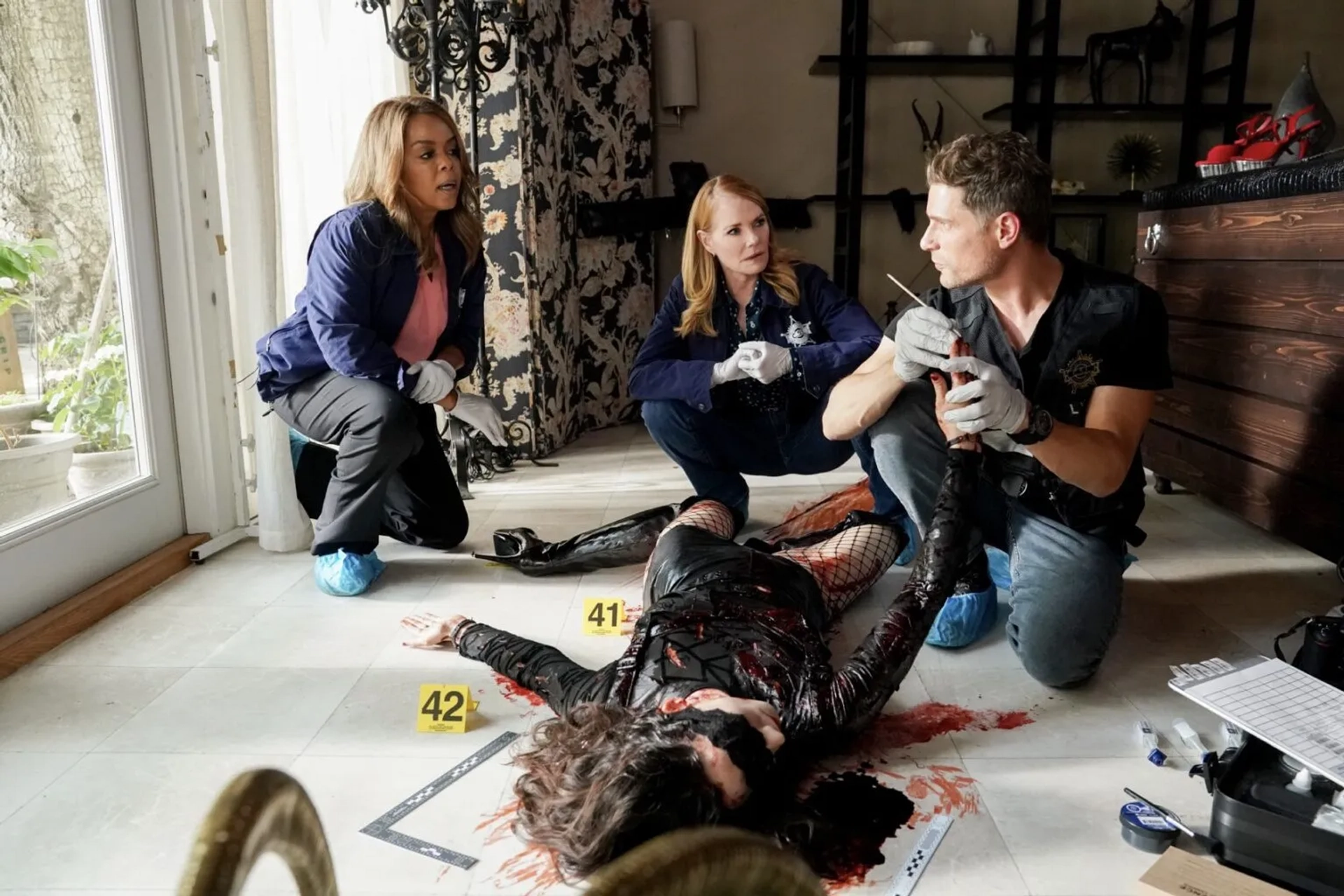 Marg Helgenberger, Devyn LaBella, Paula Newsome, and Matt Lauria in CSI: Vegas (2021)