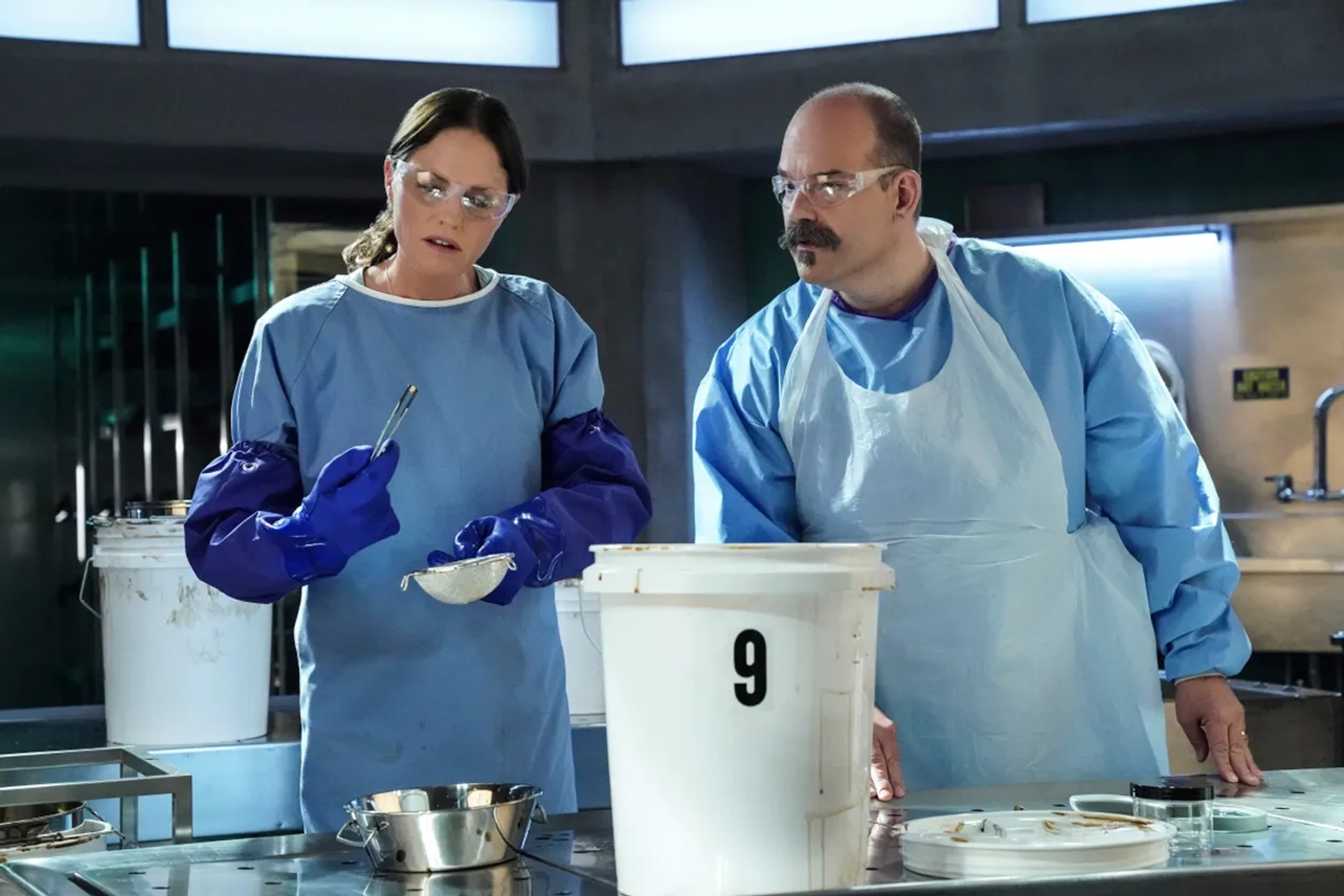 Jorja Fox and Mel Rodriguez in CSI: Vegas (2021)