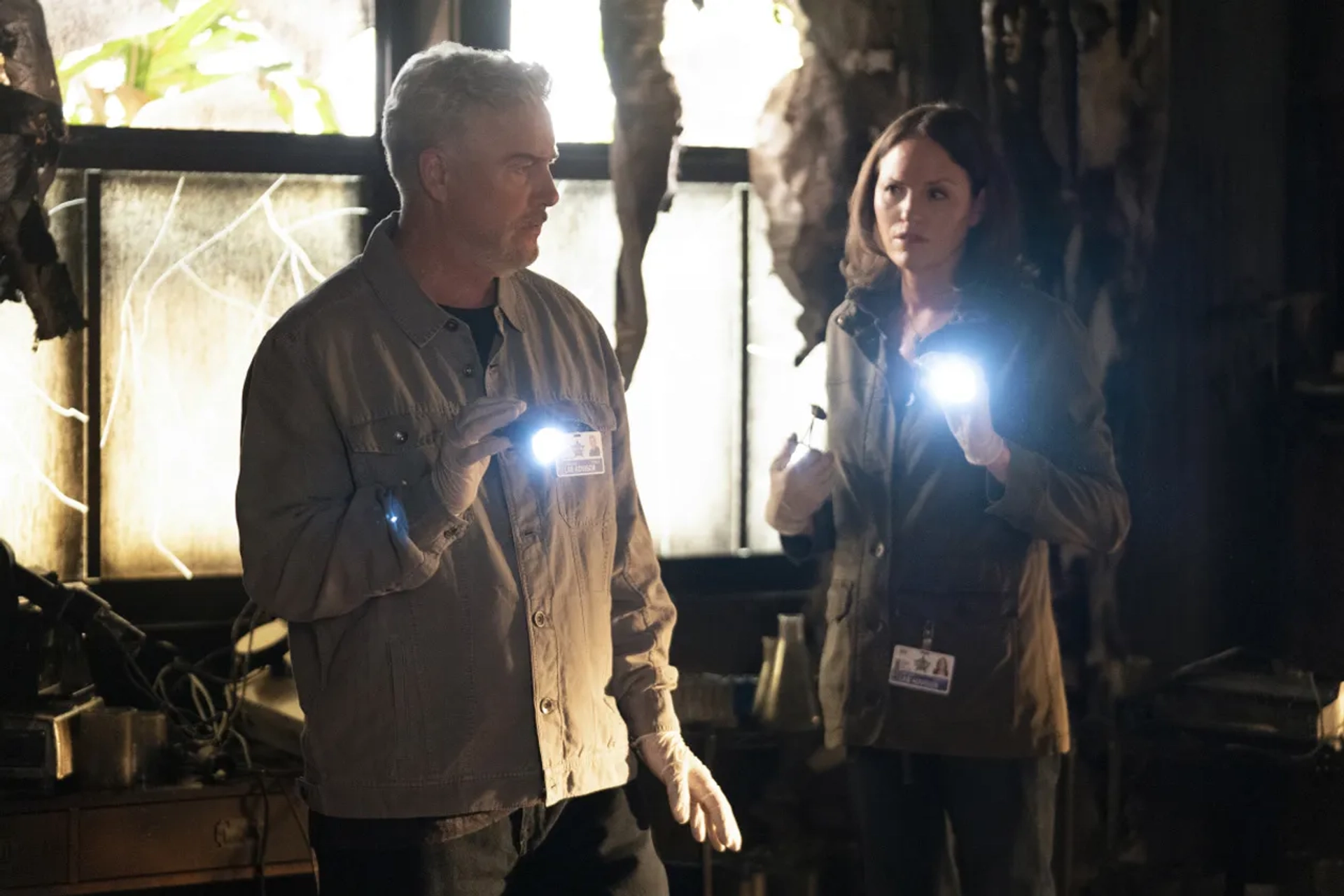 Jorja Fox and William Petersen in CSI: Vegas (2021)