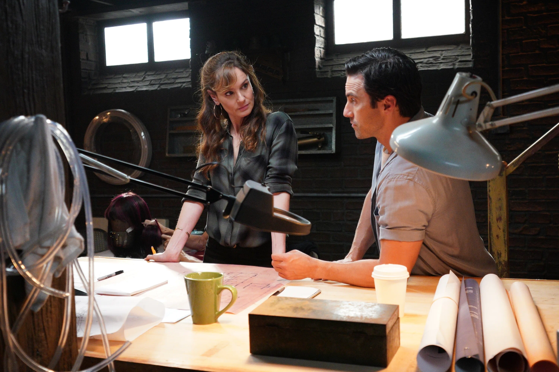 Milo Ventimiglia and Sarah Wayne Callies in The Company You Keep (2023)