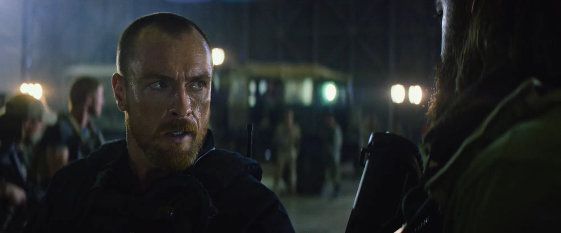 Toby Stephens in 13 Hours (2016)