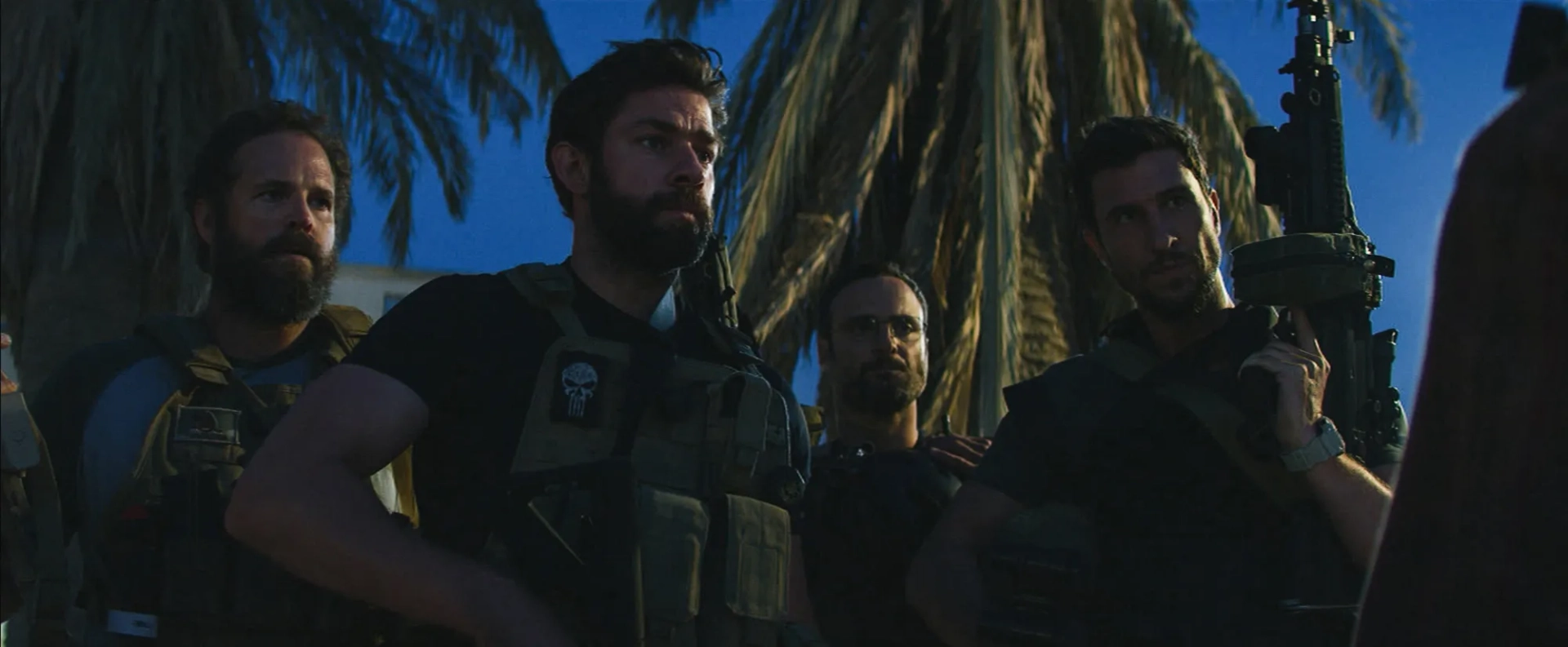 David Denman, John Krasinski, Pablo Schreiber, and Dominic Fumusa in 13 Hours (2016)