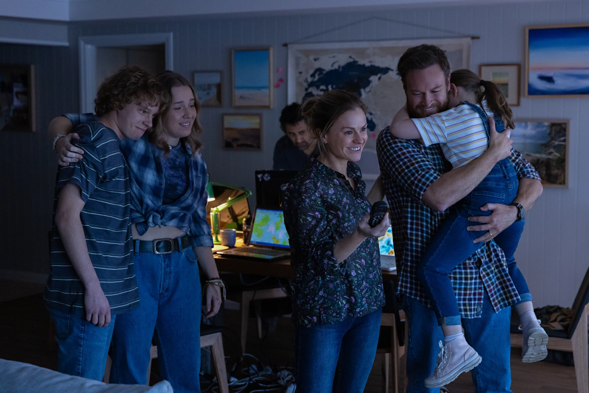 Anna Paquin, Cliff Curtis, Josh Lawson, Vivien Turner, Stacy Clausen, and Bridget Webb in True Spirit (2023)