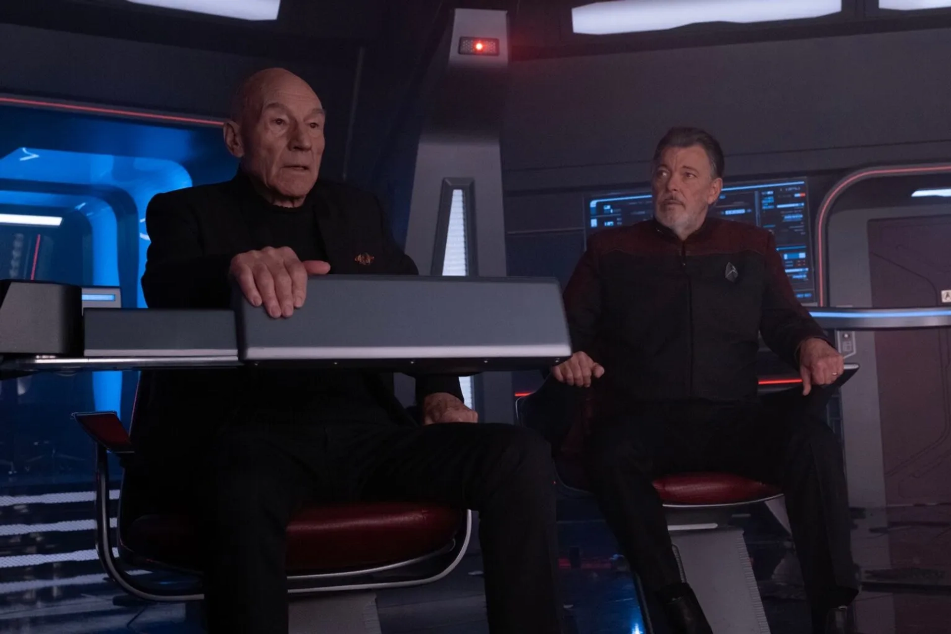 Jonathan Frakes and Patrick Stewart in Star Trek: Picard: Seventeen Seconds (2023)