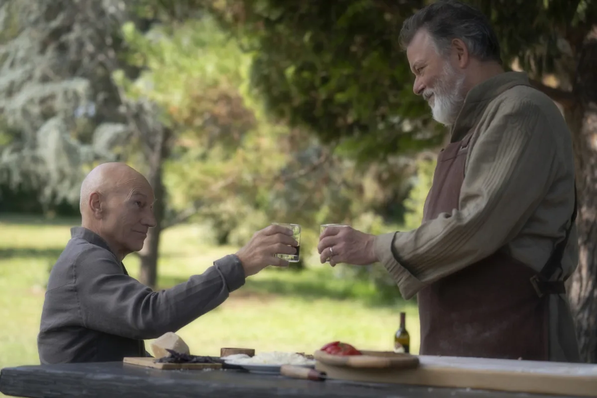 Jonathan Frakes and Patrick Stewart in Star Trek: Picard (2020)