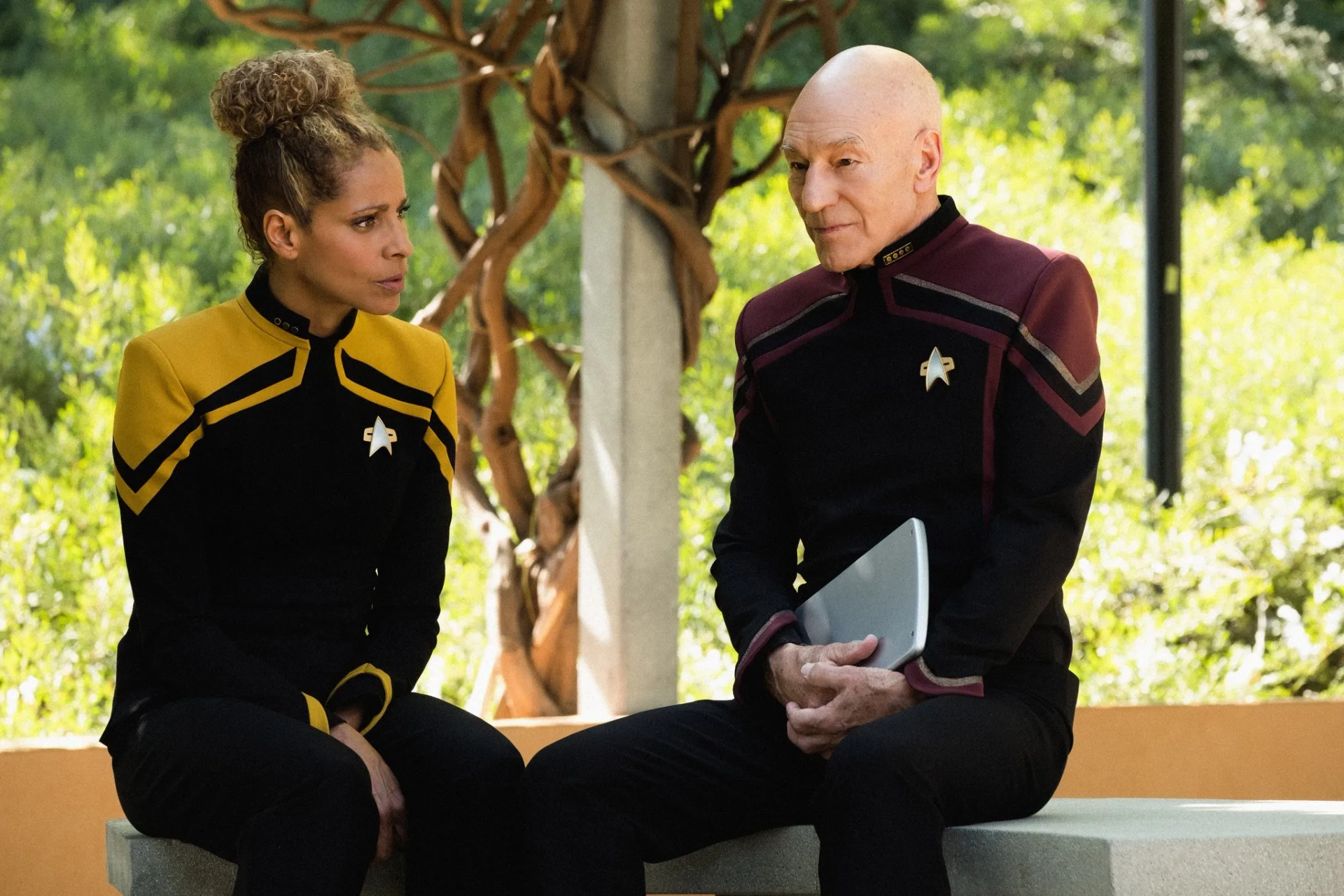 Patrick Stewart and Michelle Hurd in Star Trek: Picard (2020)