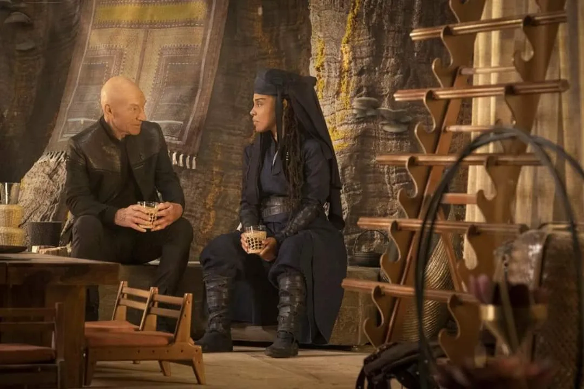 Patrick Stewart and Amirah Vann in Star Trek: Picard (2020)