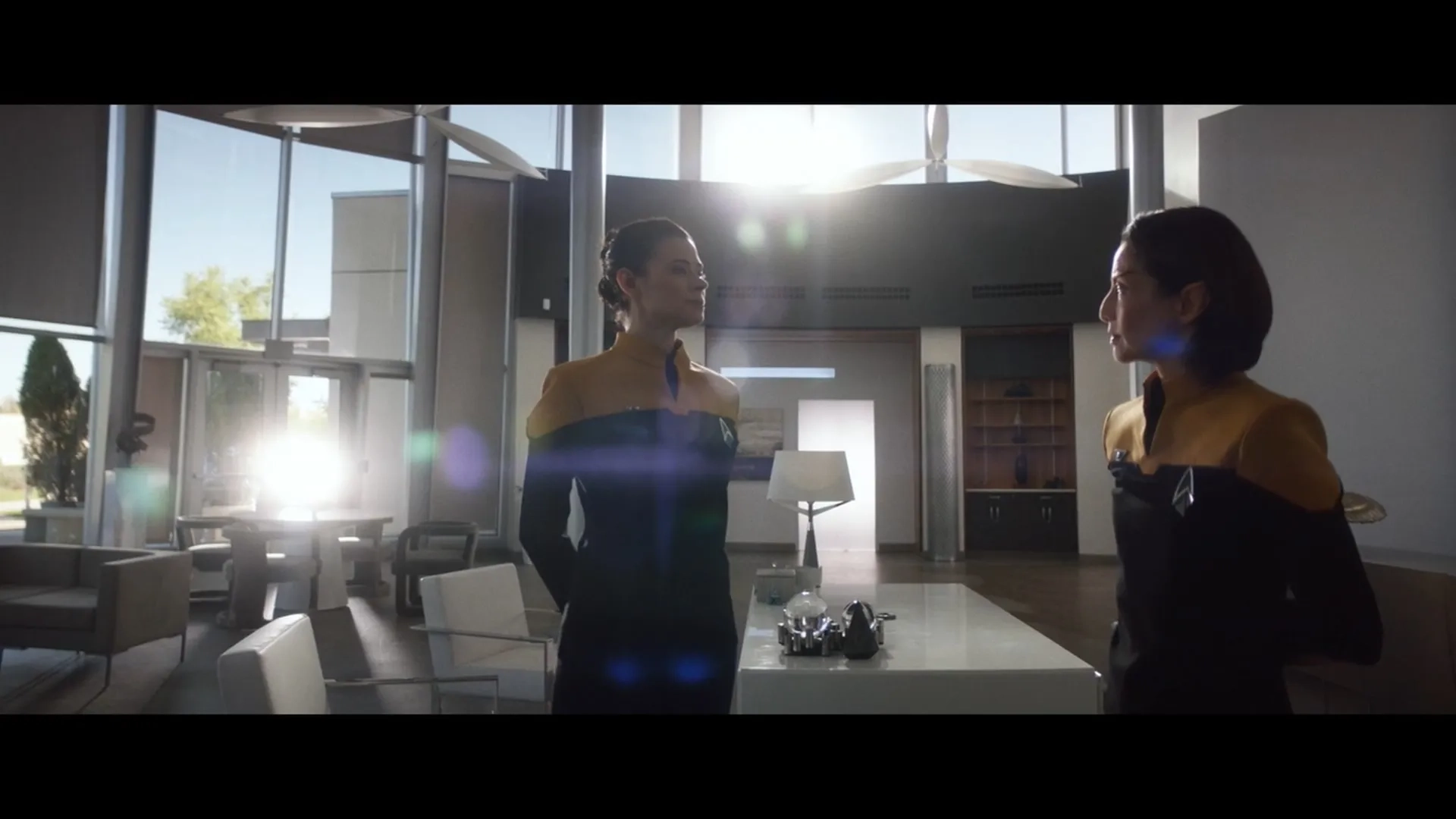 Tamlyn Tomita and Peyton List in Star Trek: Picard (2020)