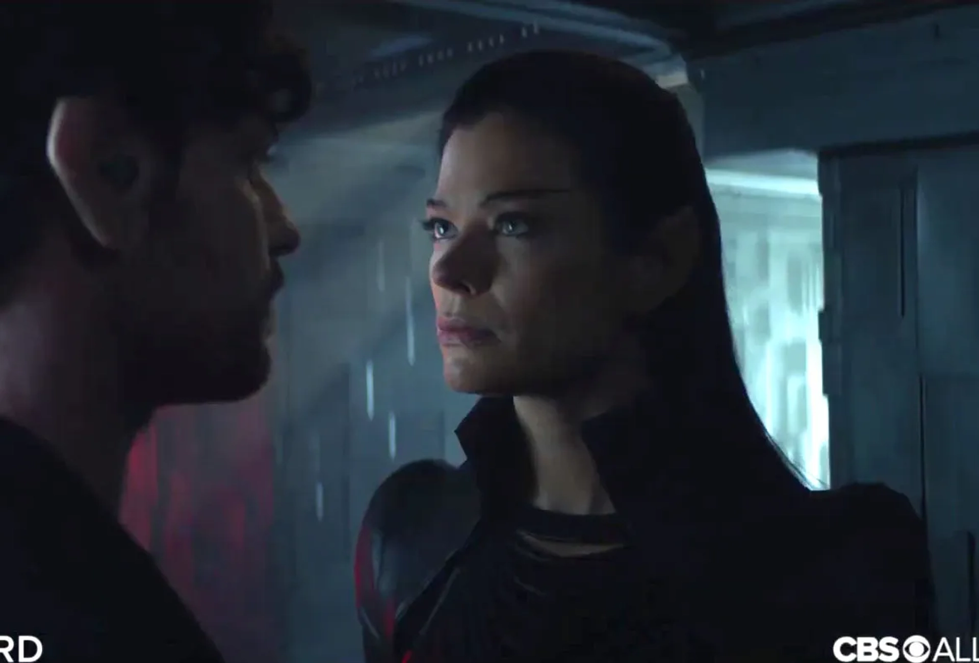 Peyton List and Harry Treadaway in Star Trek: Picard (2020)