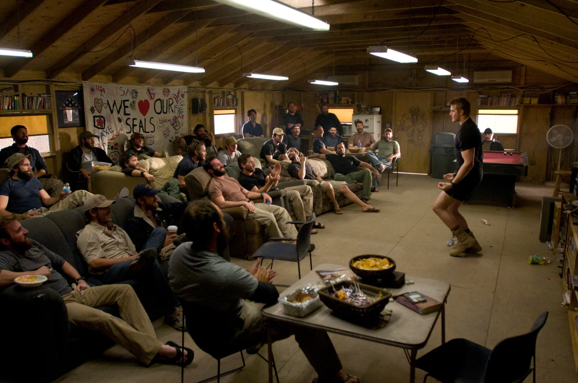 Mark Wahlberg, Eric Bana, Emile Hirsch, Alexander Ludwig, and Taylor Kitsch in Lone Survivor (2013)