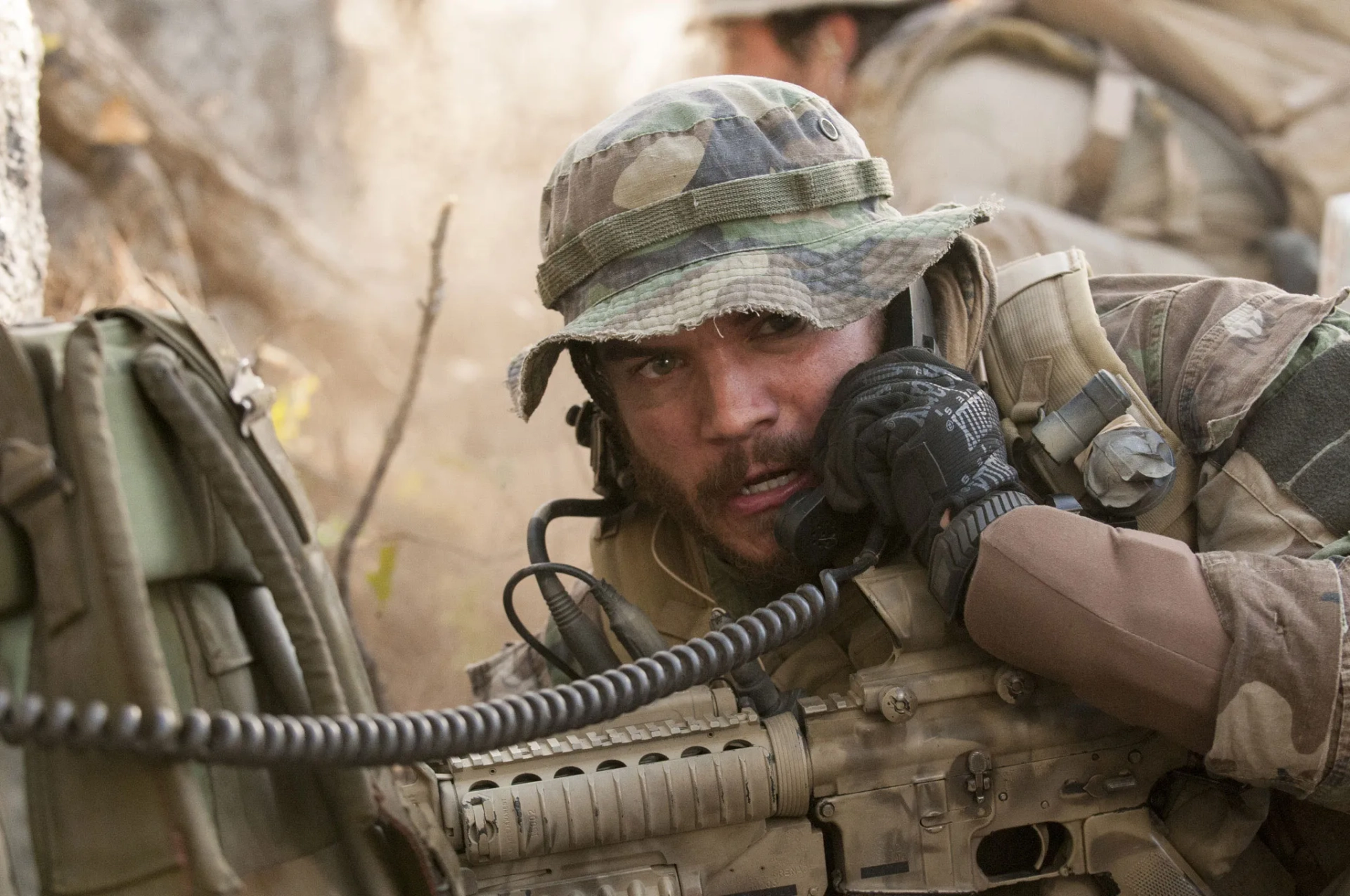 Emile Hirsch in Lone Survivor (2013)